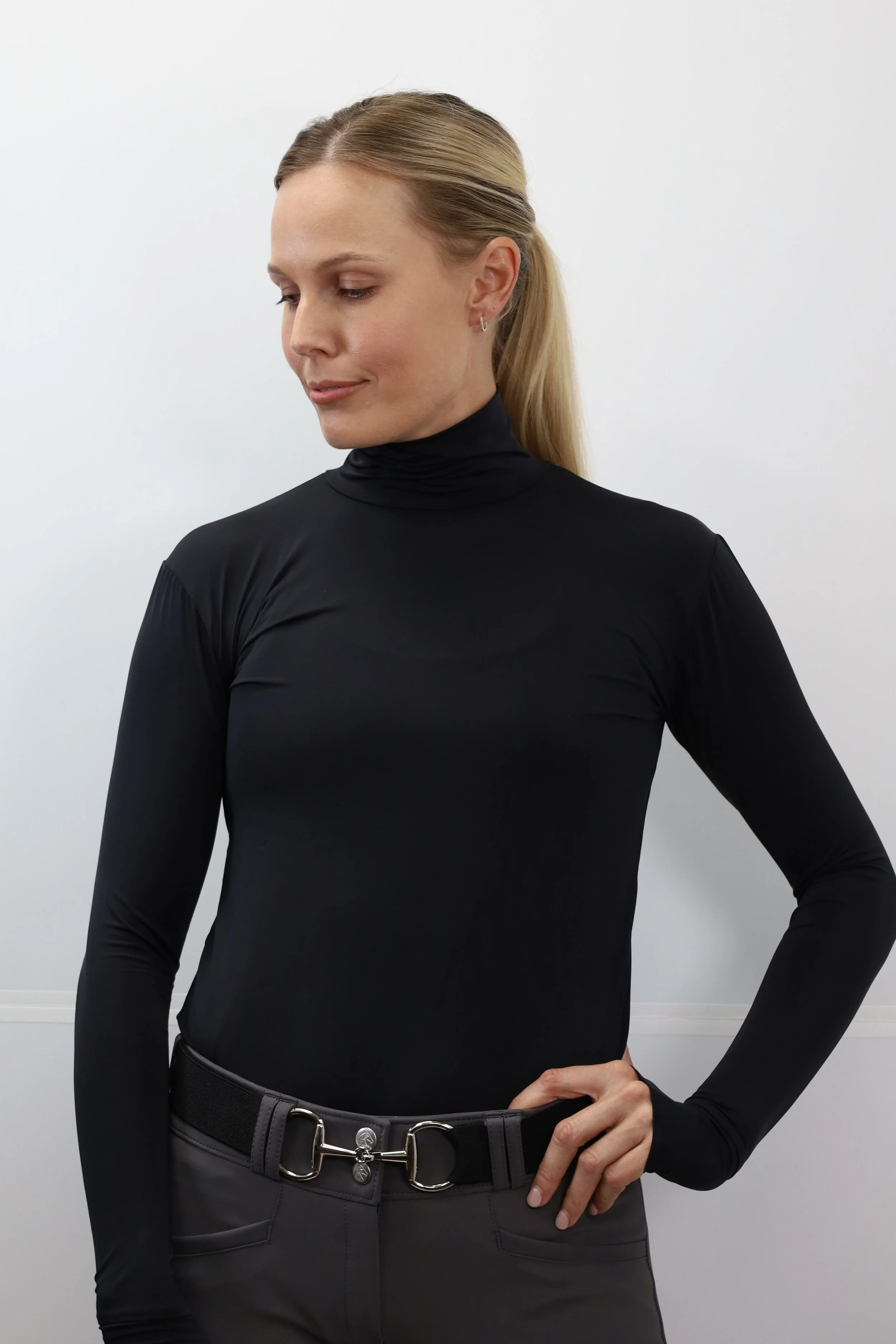 Alexa Black copy.jpg