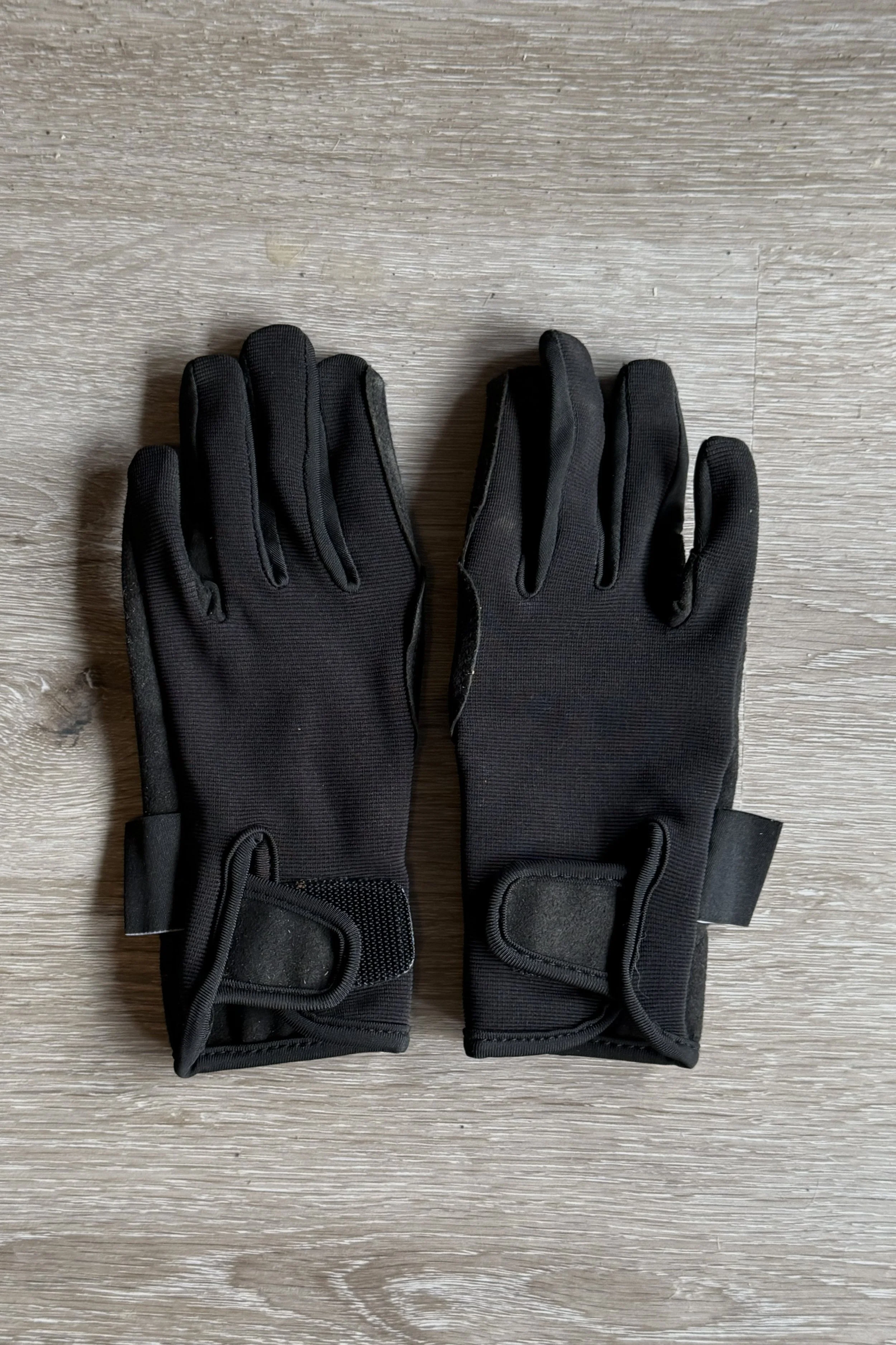 gloves 1 .jpg