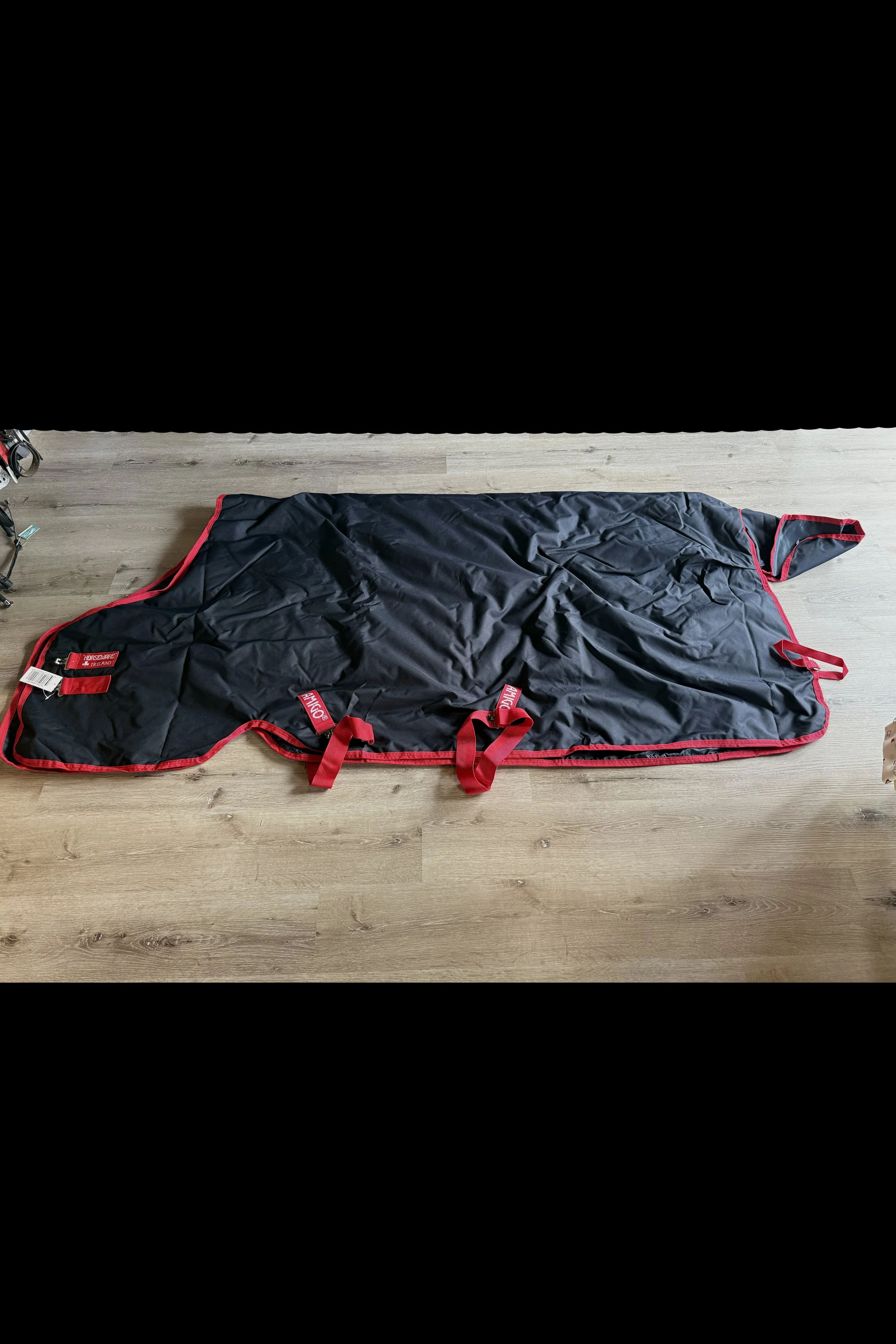 Horseware Dover Exclusive 200 G Turnout Blanket In Navy With Red Trim - Size 87"