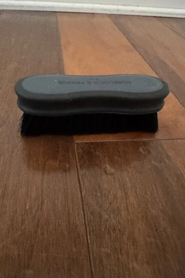 Forelock & Fringe Small Brush