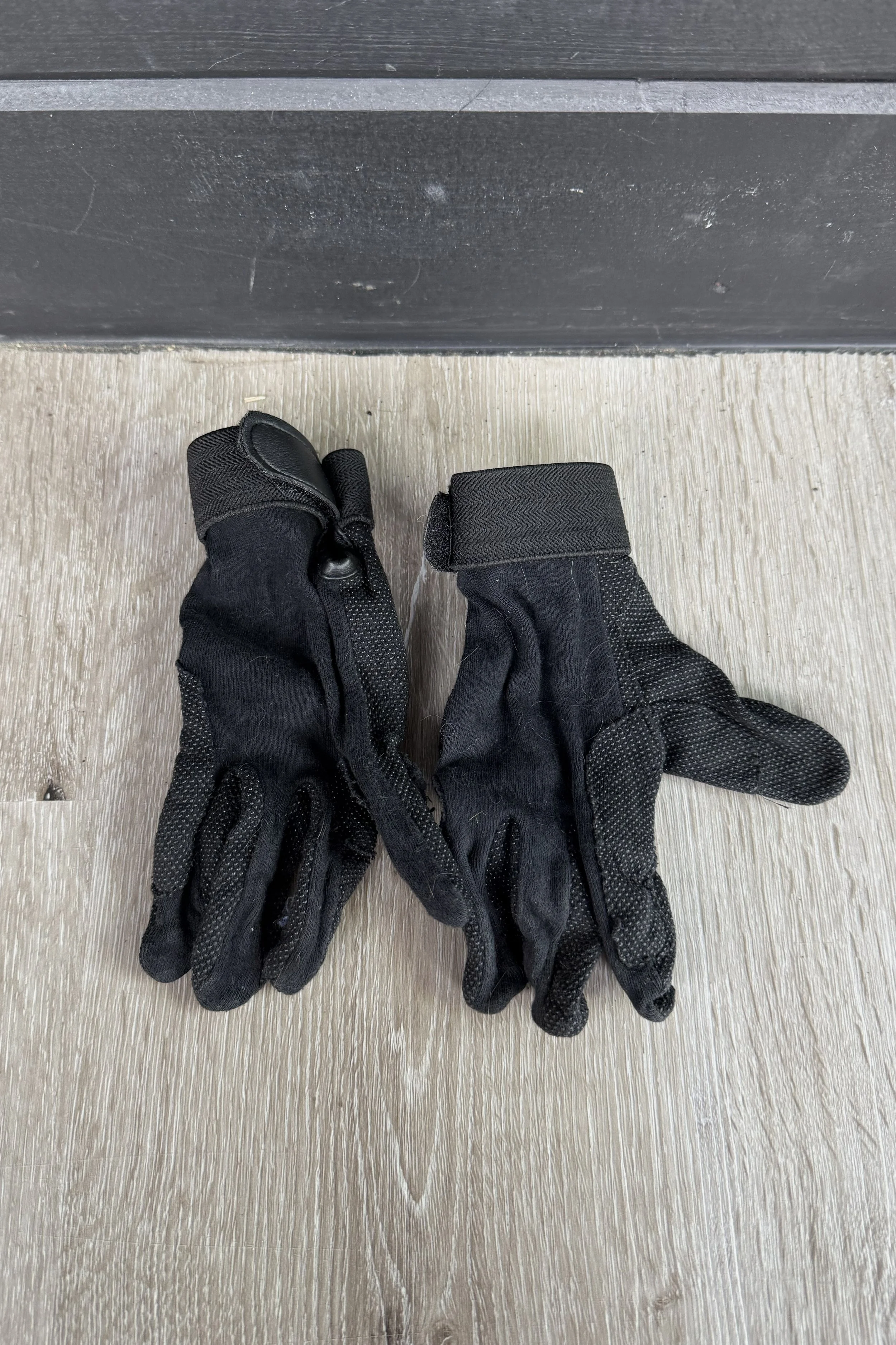 gloves 1.jpg