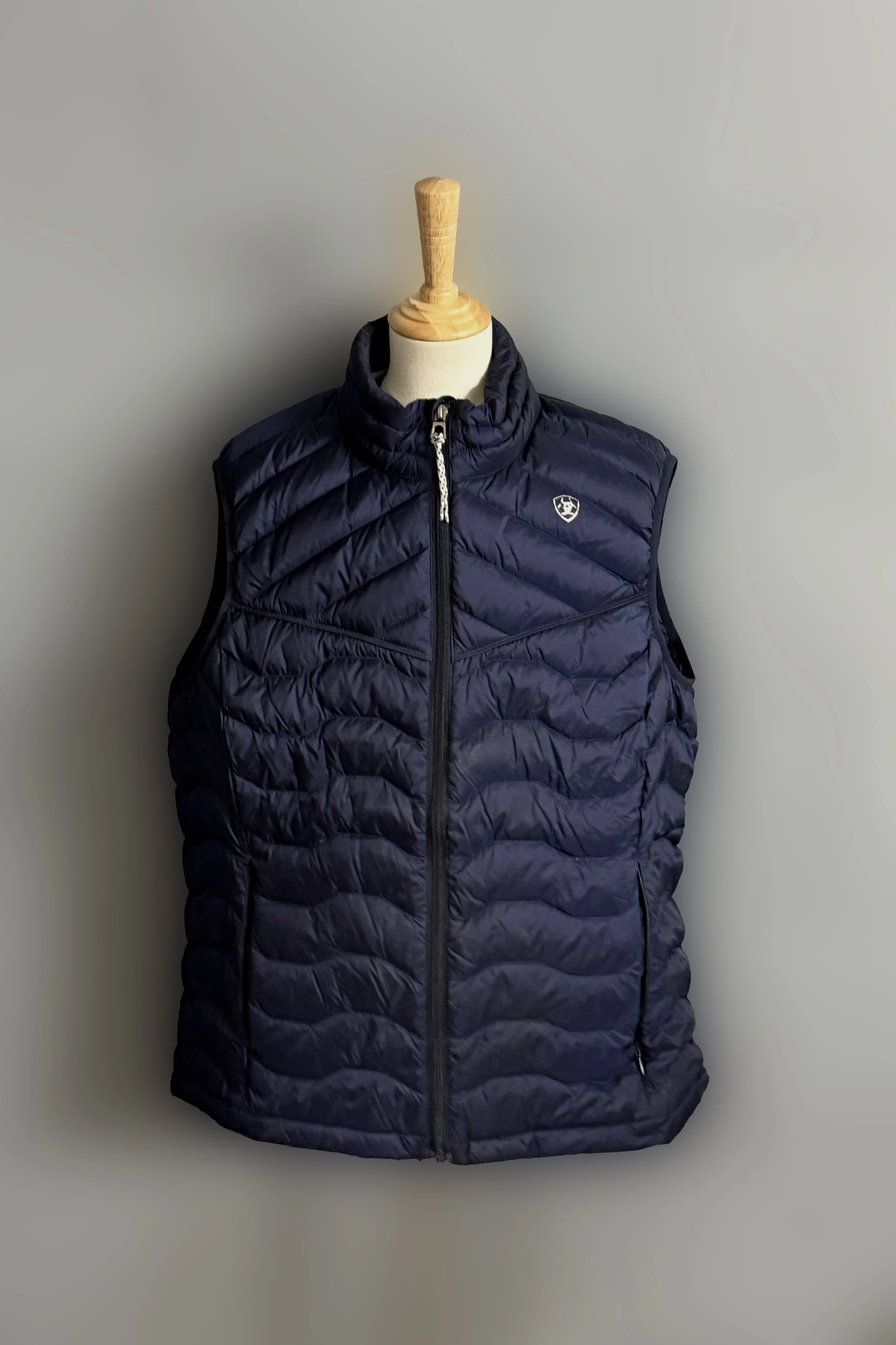 Ariat Ideal Down Vest In Navy - Large