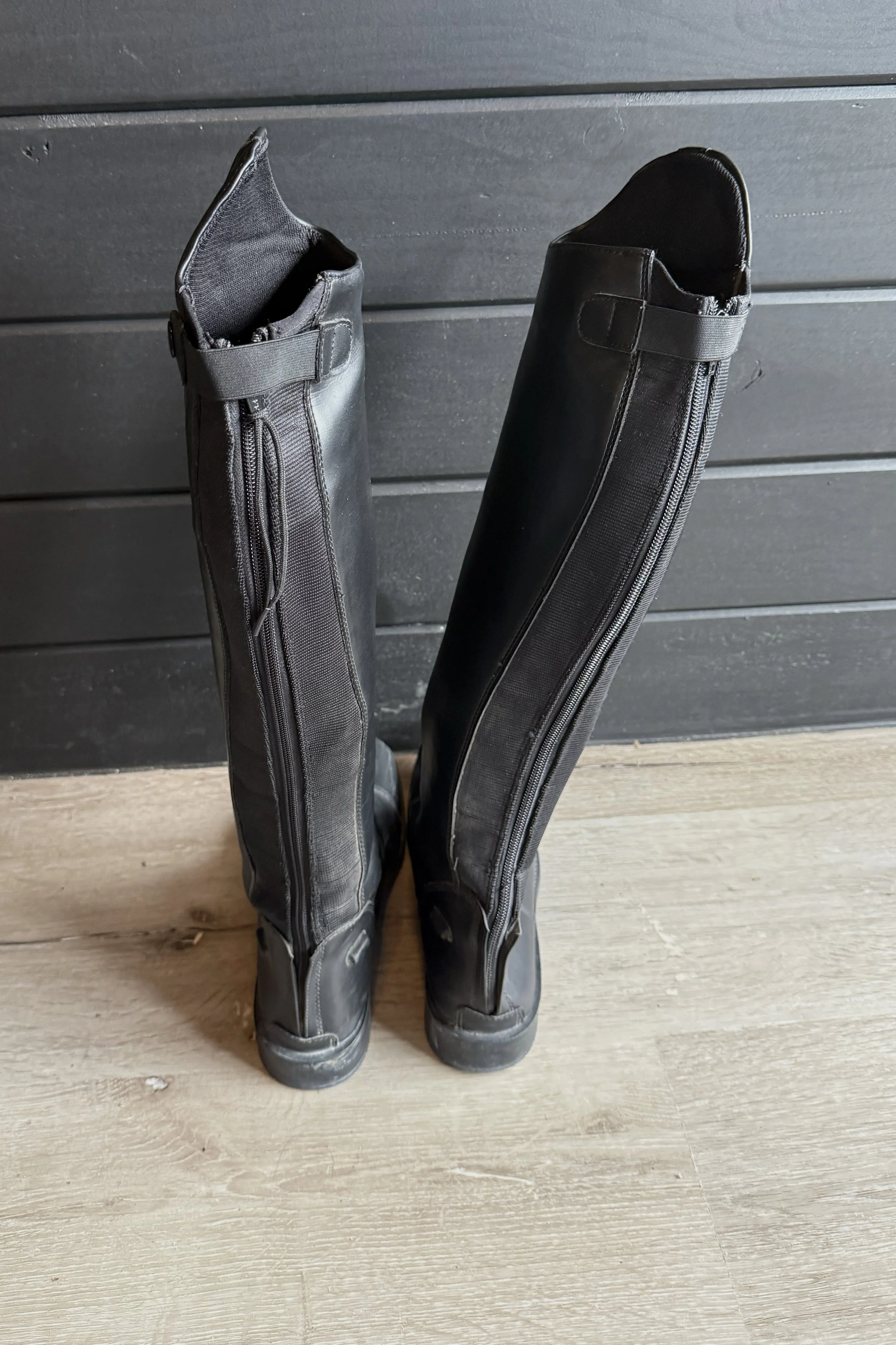 tall boots 2 .jpg