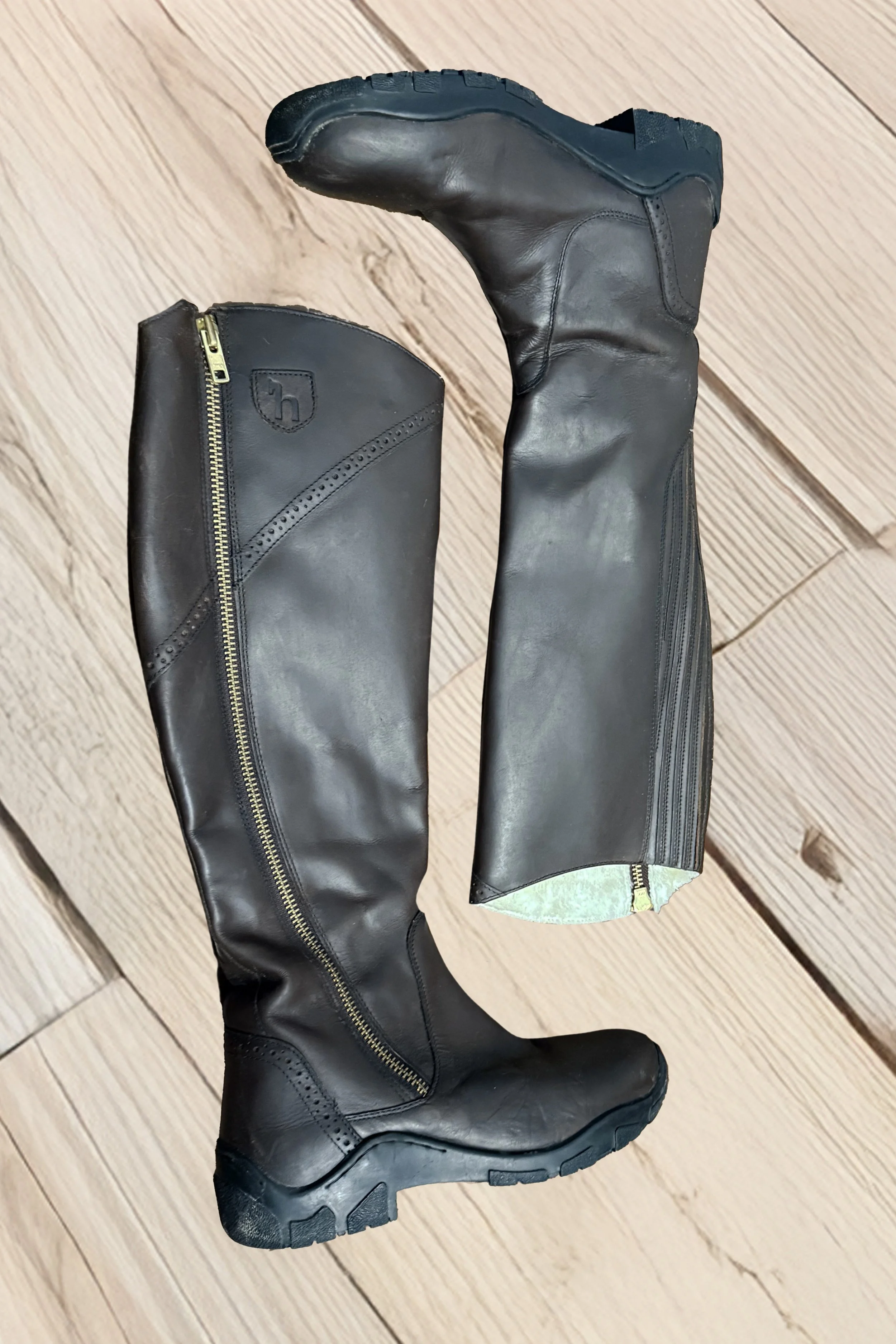 Boots 2.jpg