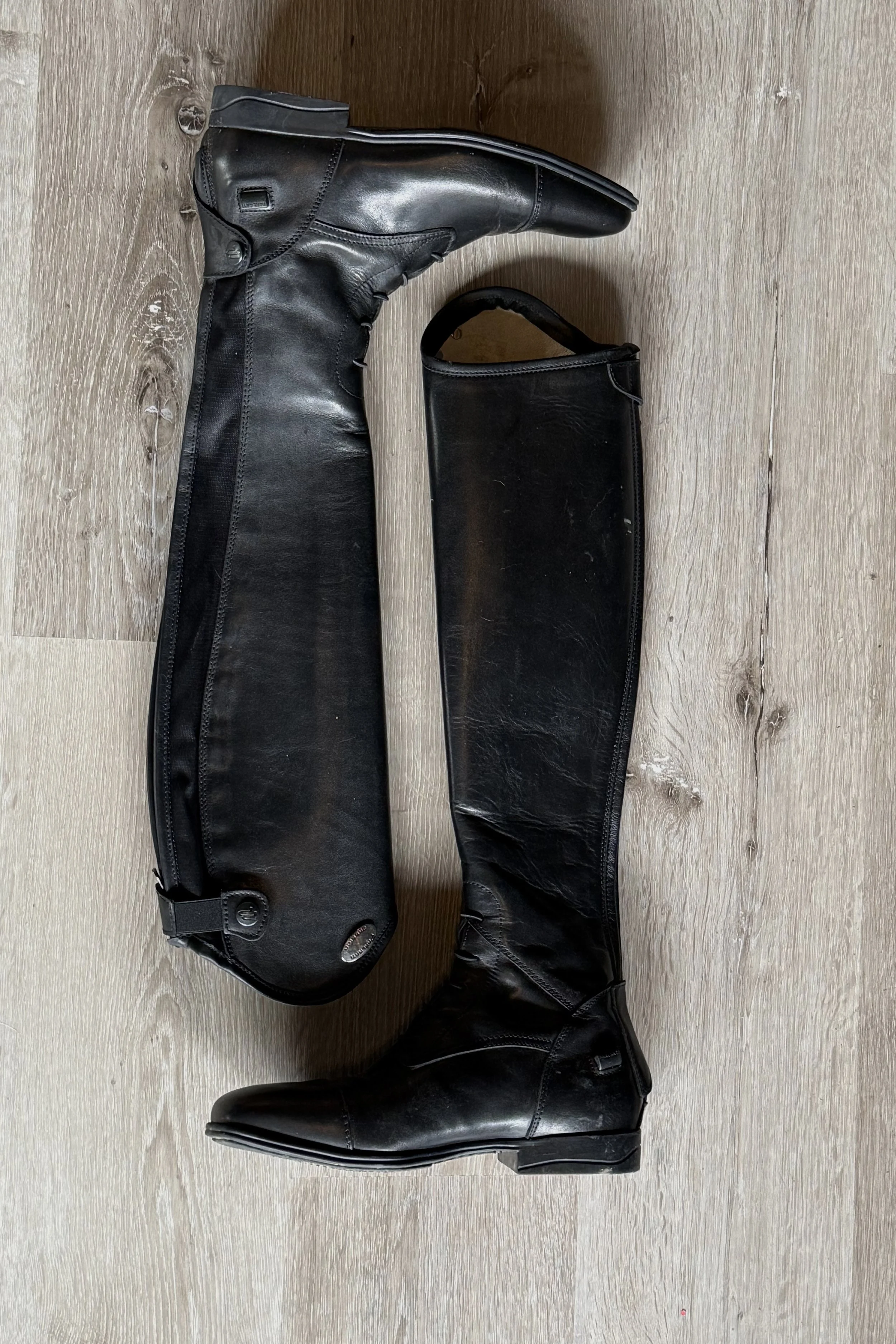 boots 3.jpg