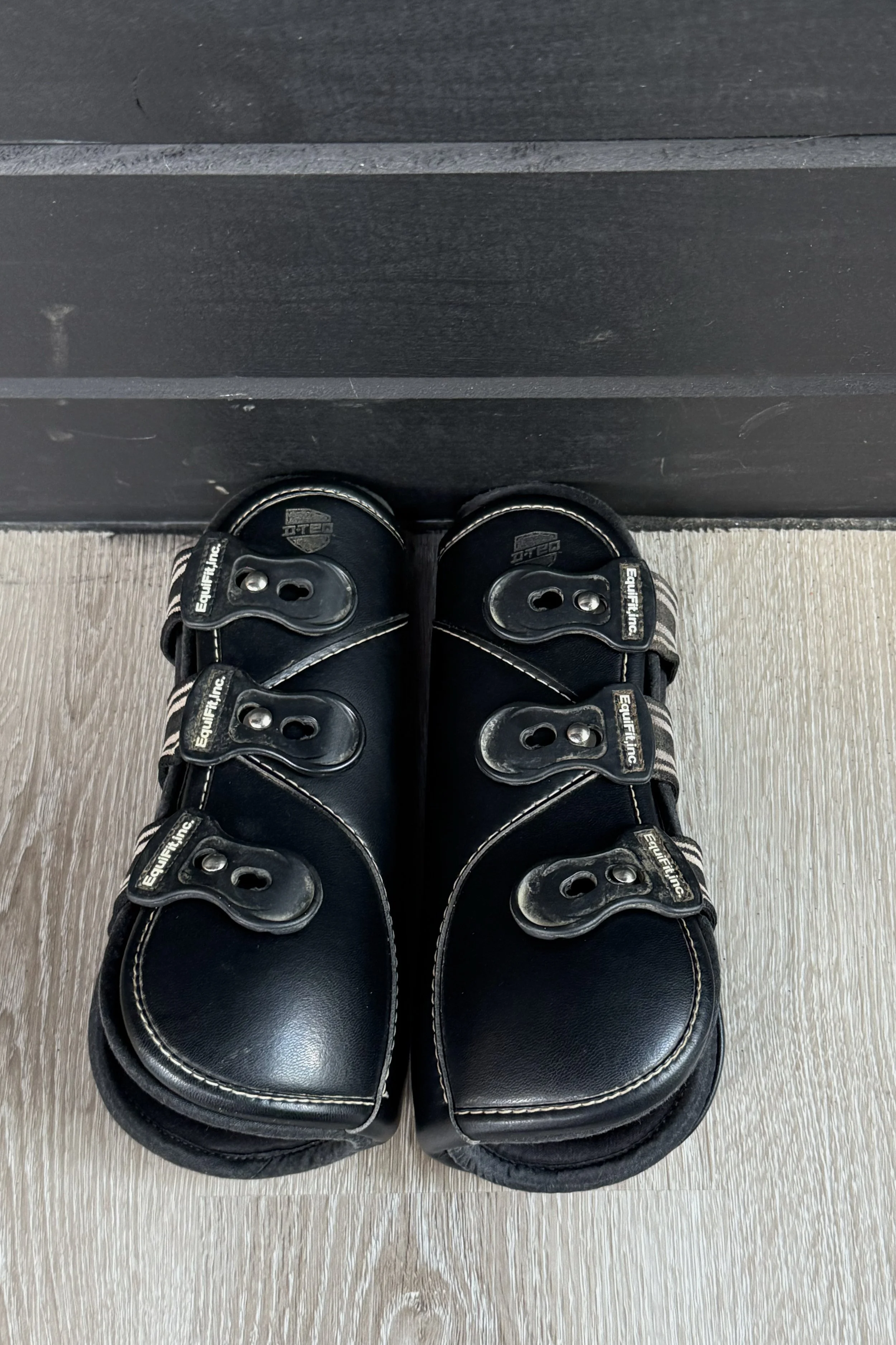 Equifit D-Teq Front Boots In Black - Large