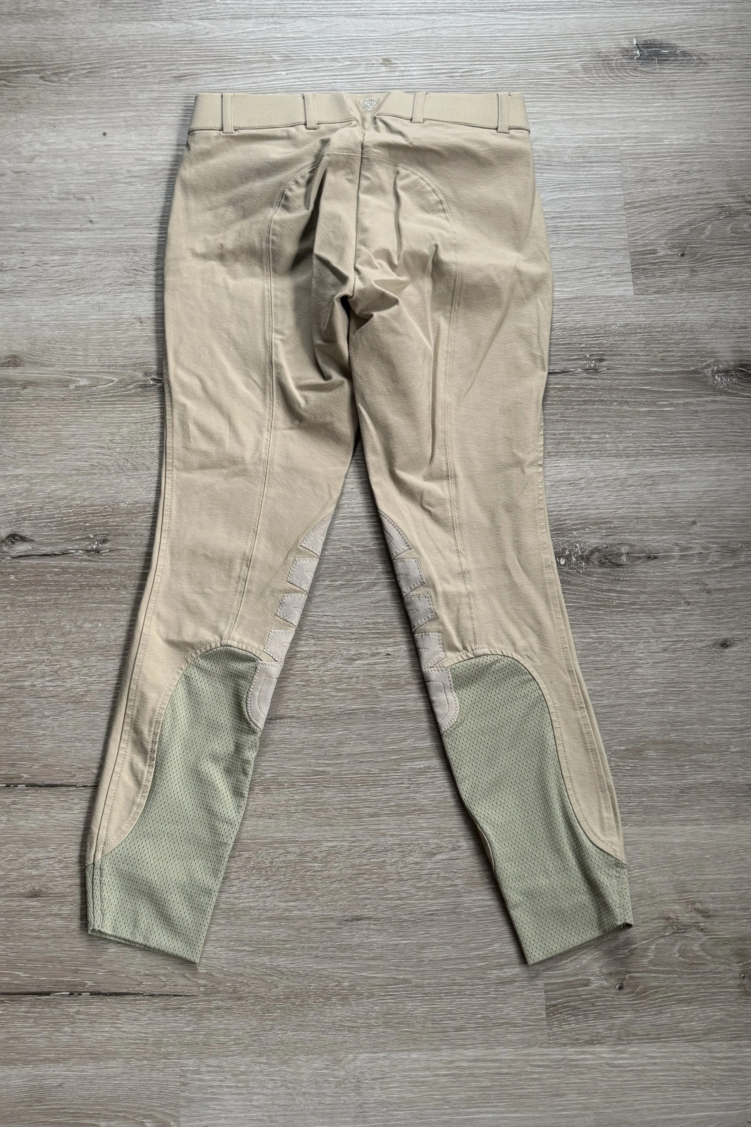 ariat 2.jpg