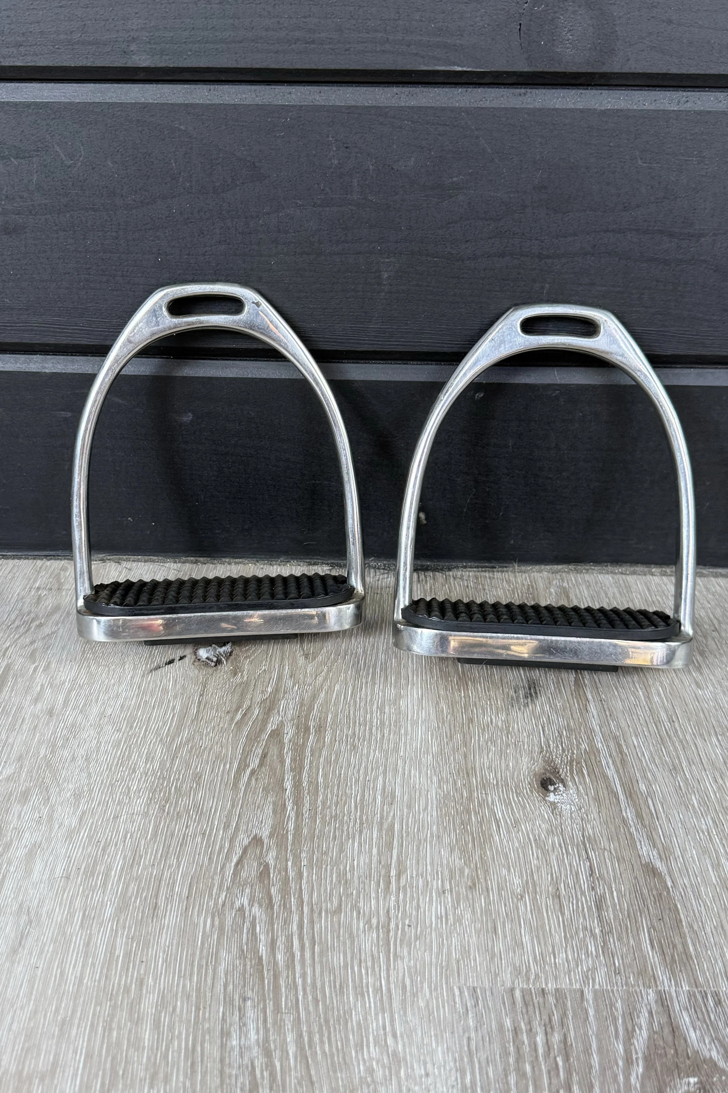 stirrups .jpg