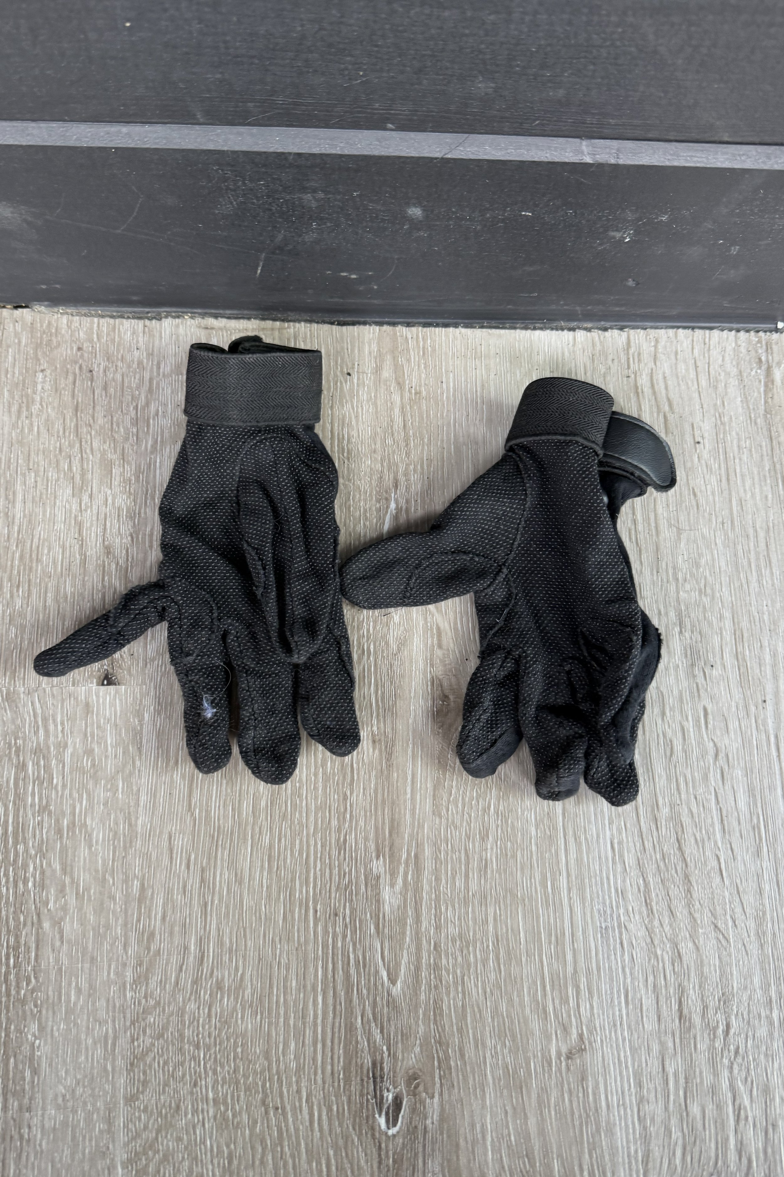 gloves 2 .jpg