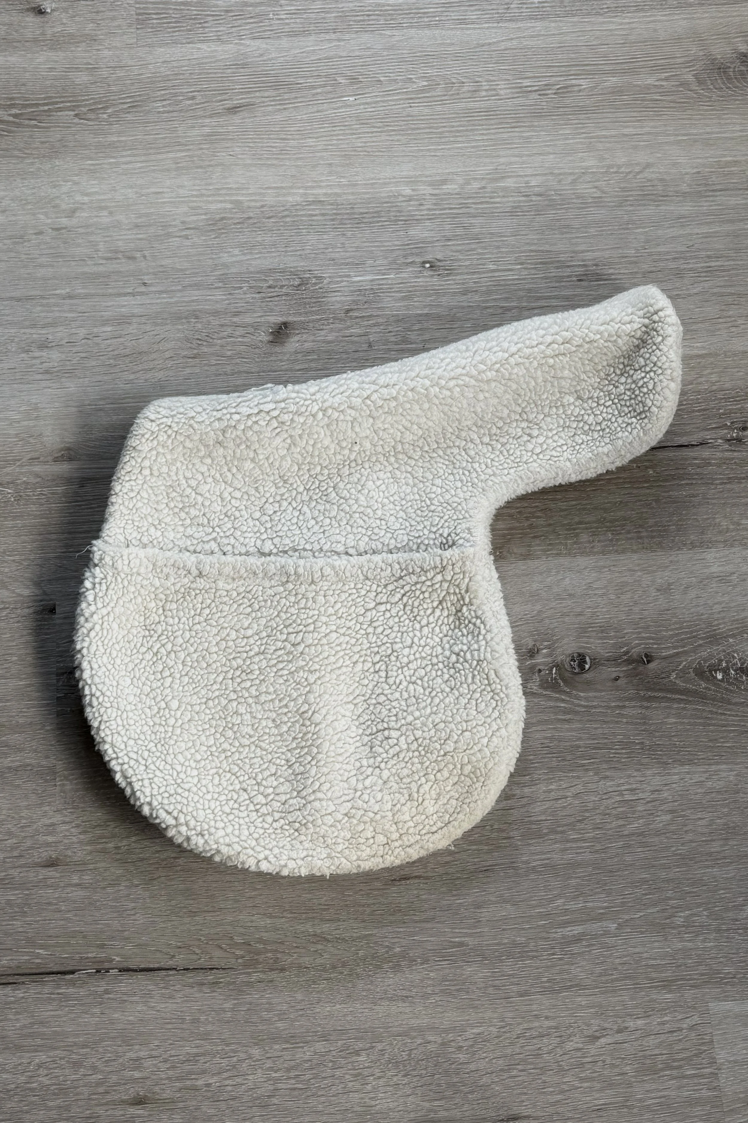 Roma Miller Equi-Fleece Contour Pad In White - 17-17.5"