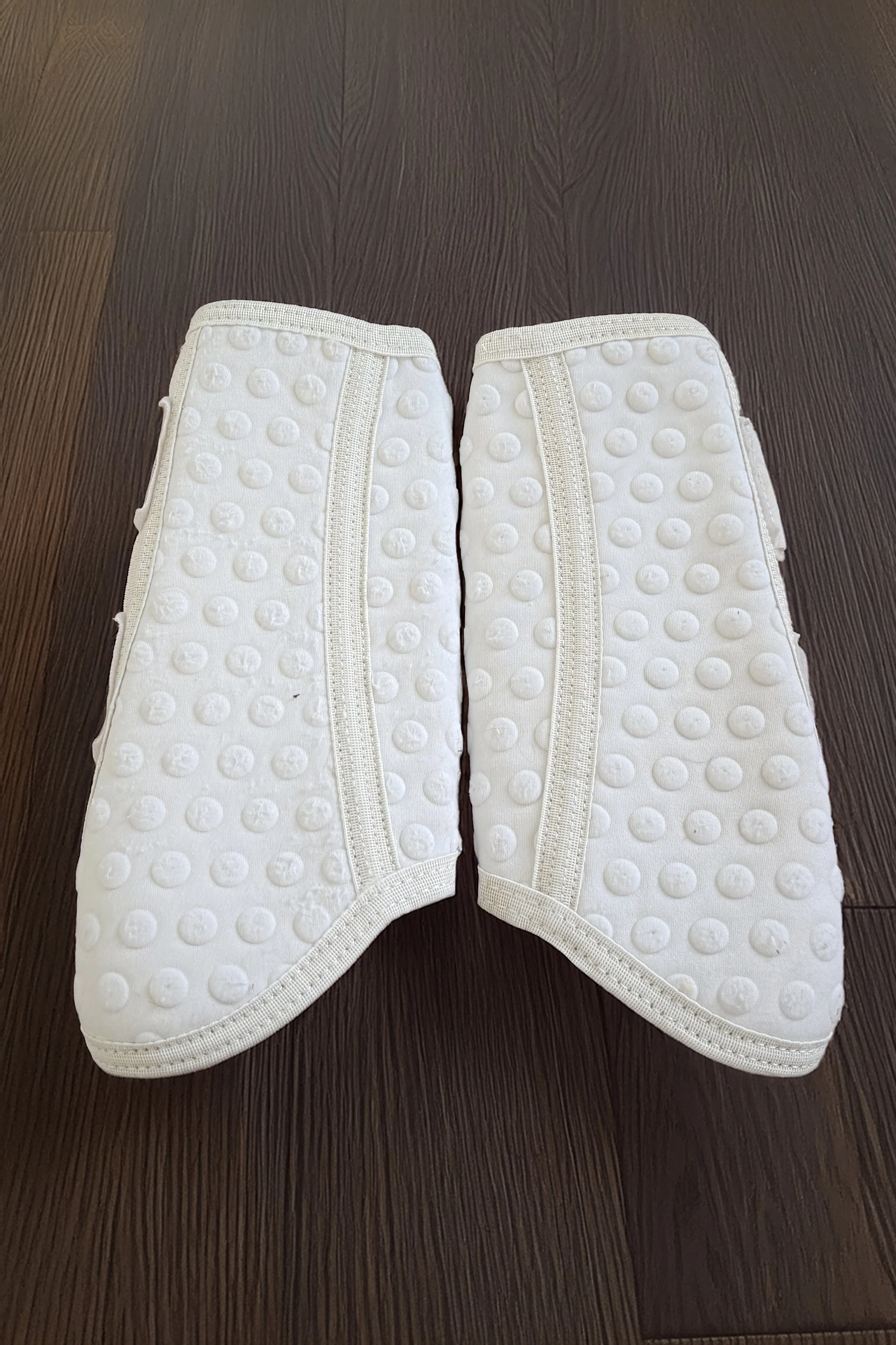 White boots tendonb 2 .jpg