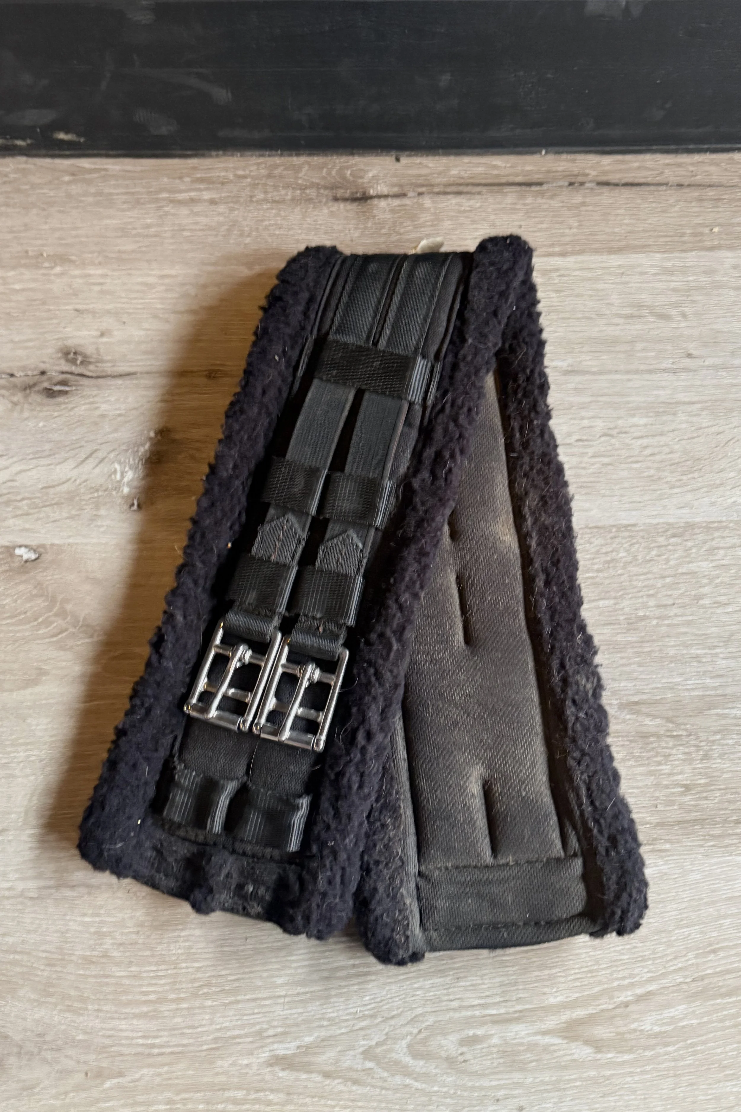 Ovation Fleece Lined Equalizer Dressage Girth In Black - 24"