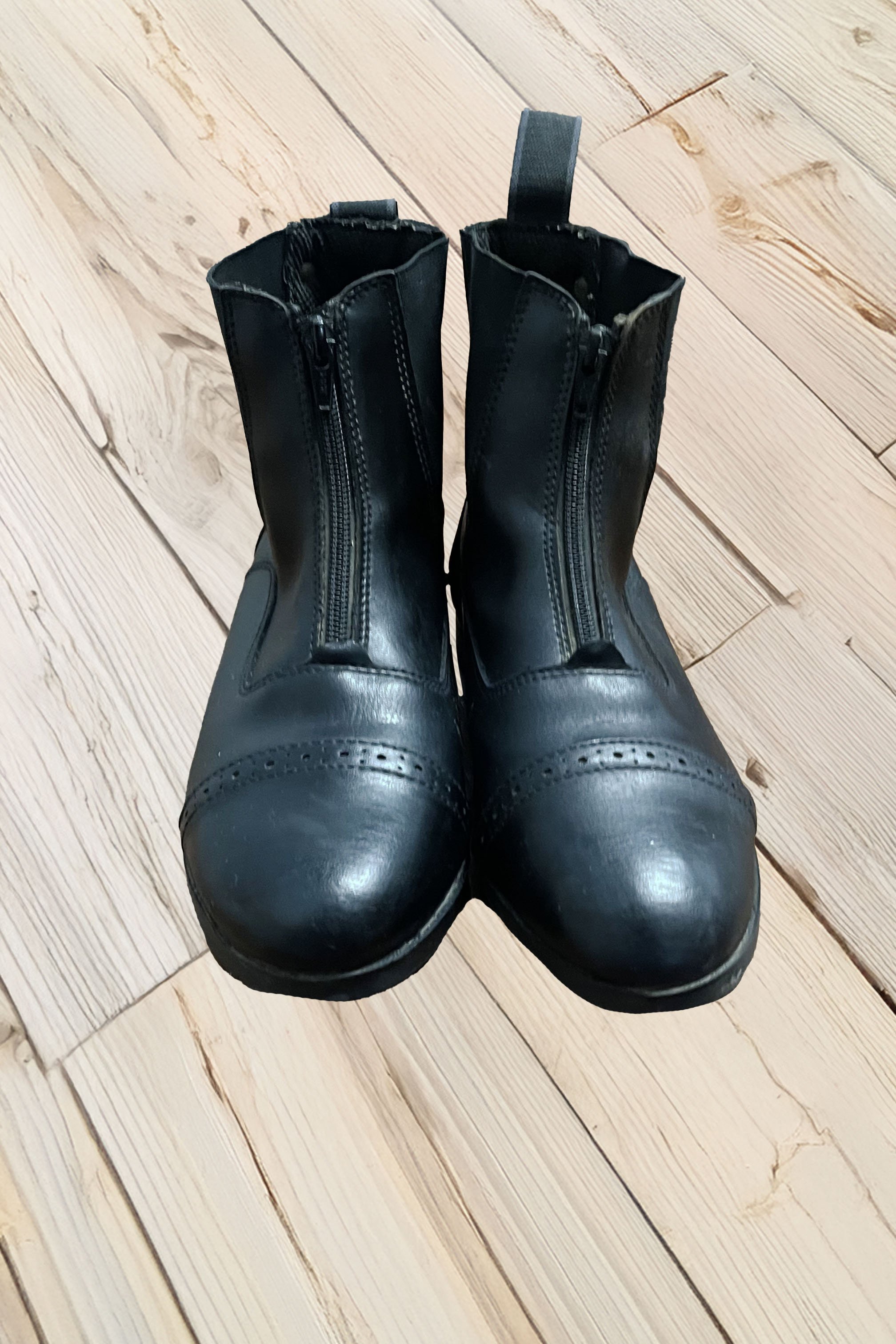 Ariat boots 2 .jpg