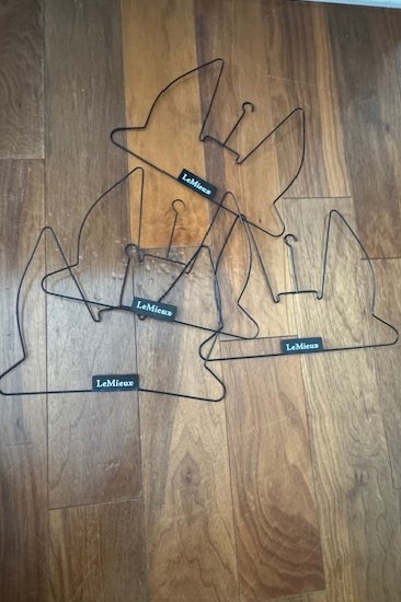 LeMieux Wire Ear Bonnet Hanger - Set Of 4