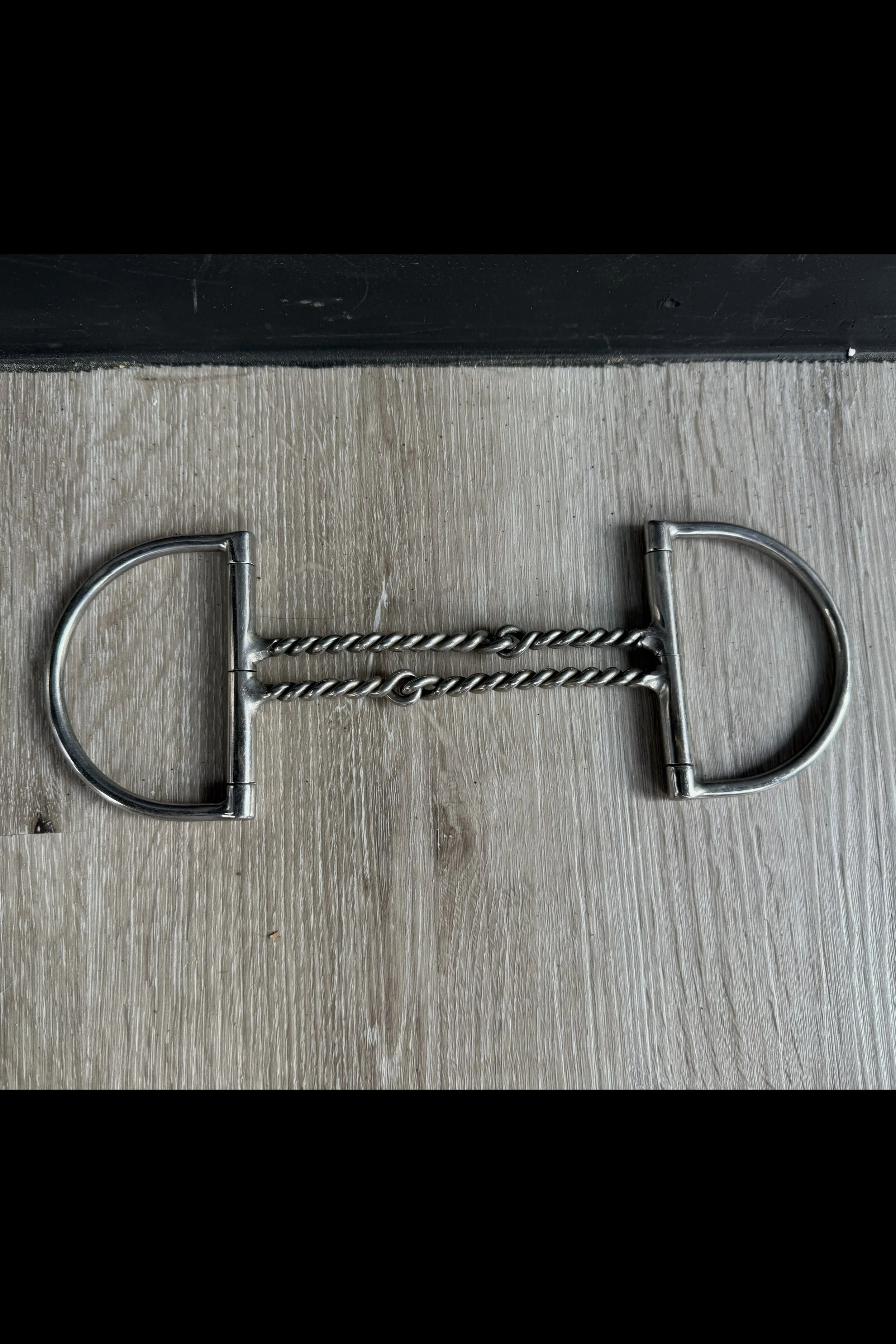 Double Twisted Wire D Ring Bit - 5.25"