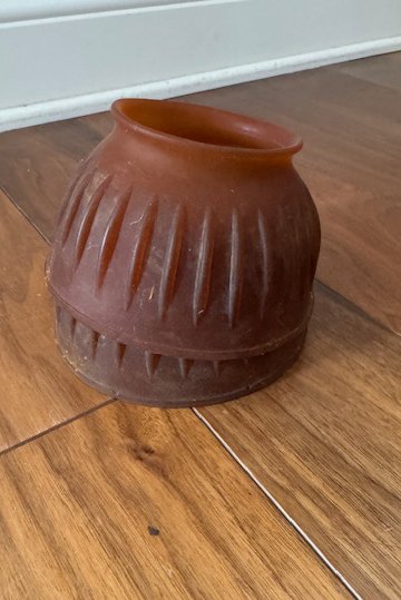 Ribbed Pull On Rubber Bell Boots In Gum - Large