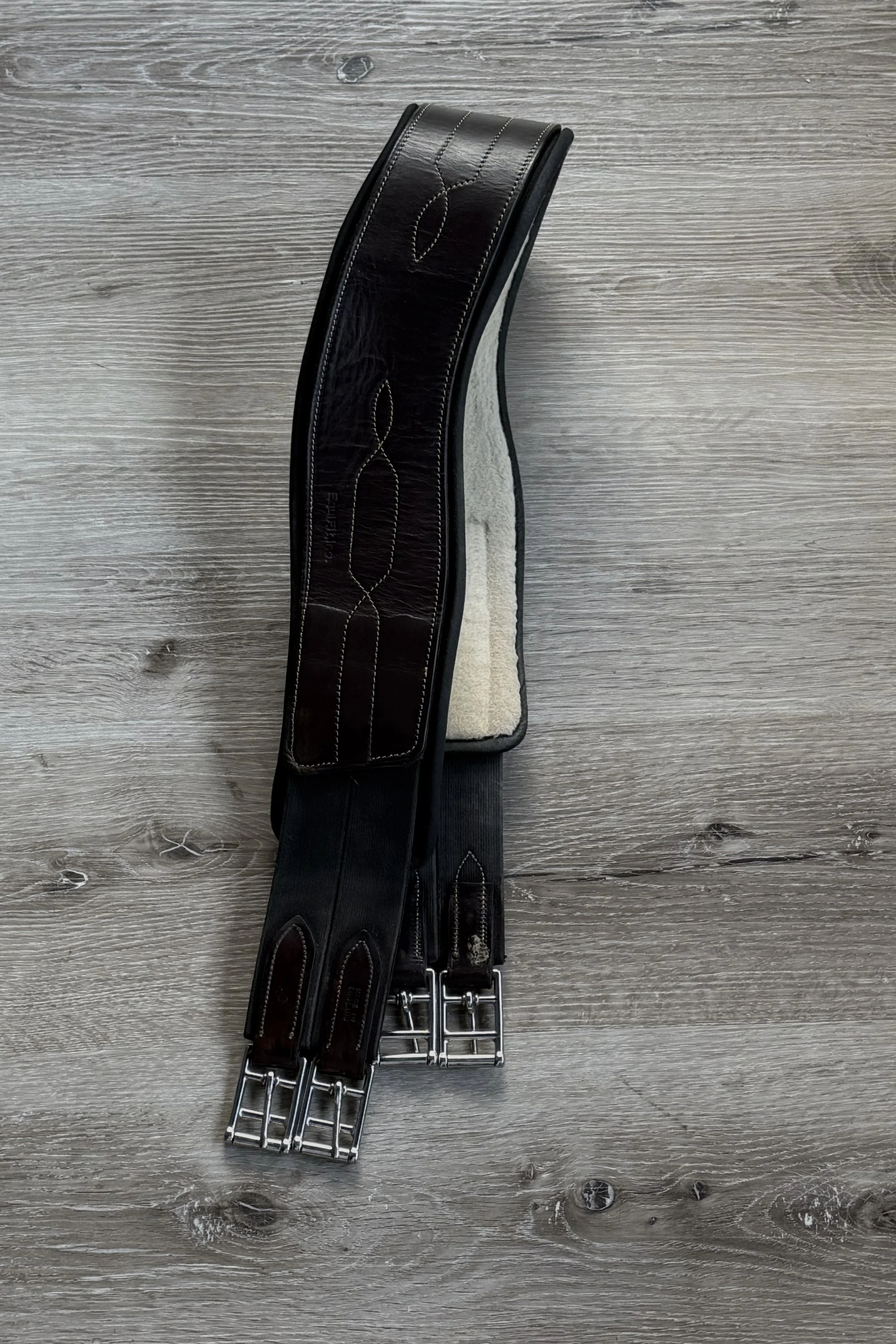 Equifit Anatomical Hunter Girth With Sheepwool Liner In Brown - 48"