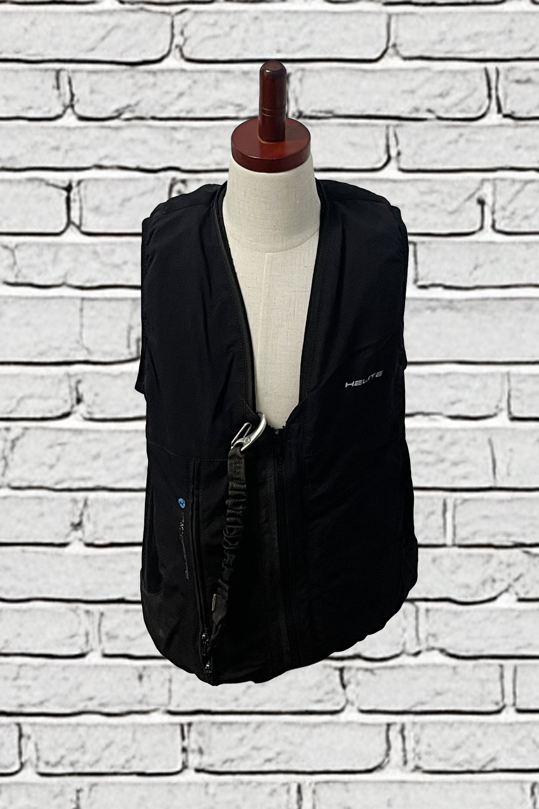 saftey vest 2 .jpg