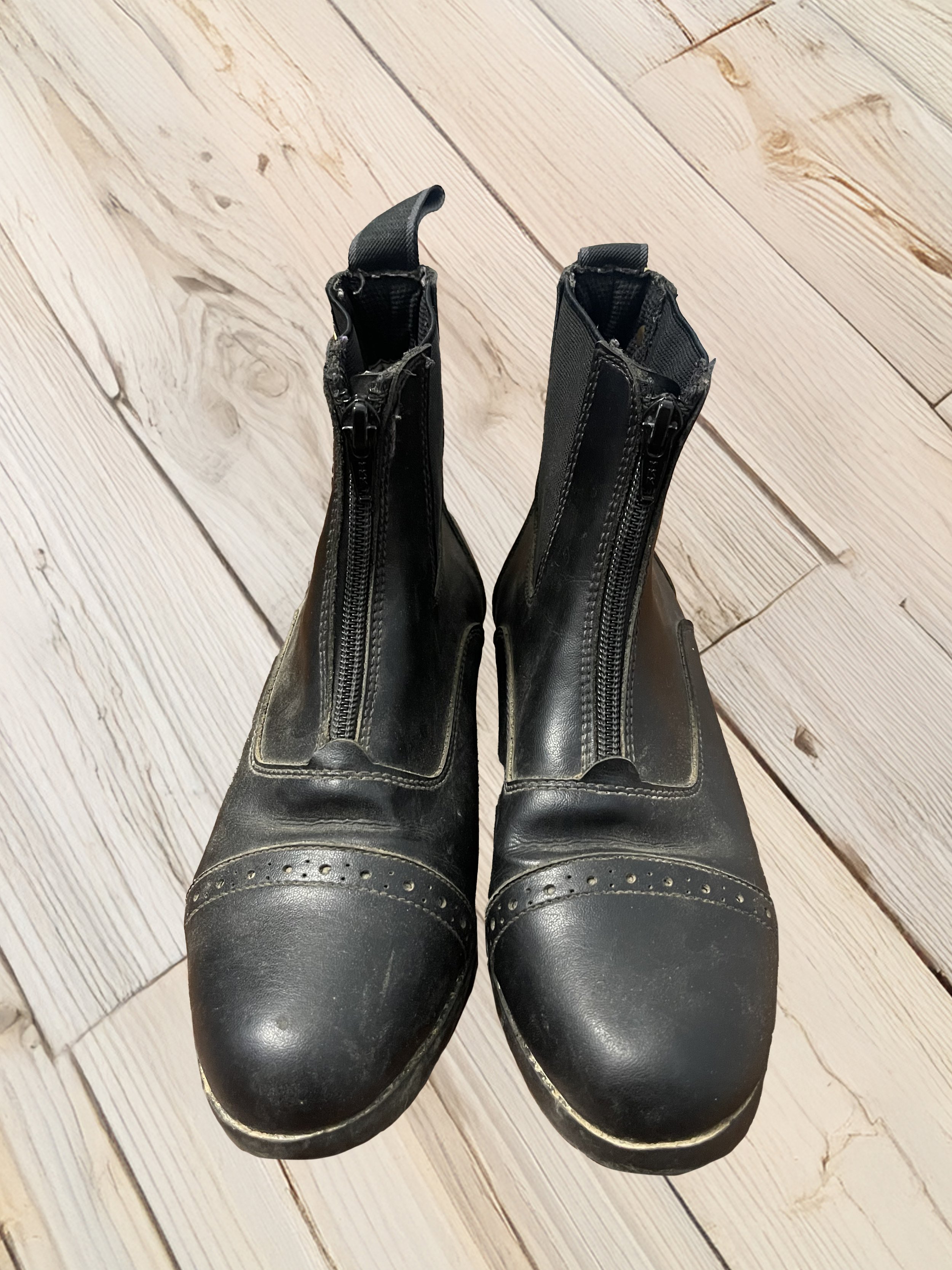 boots 3.jpg