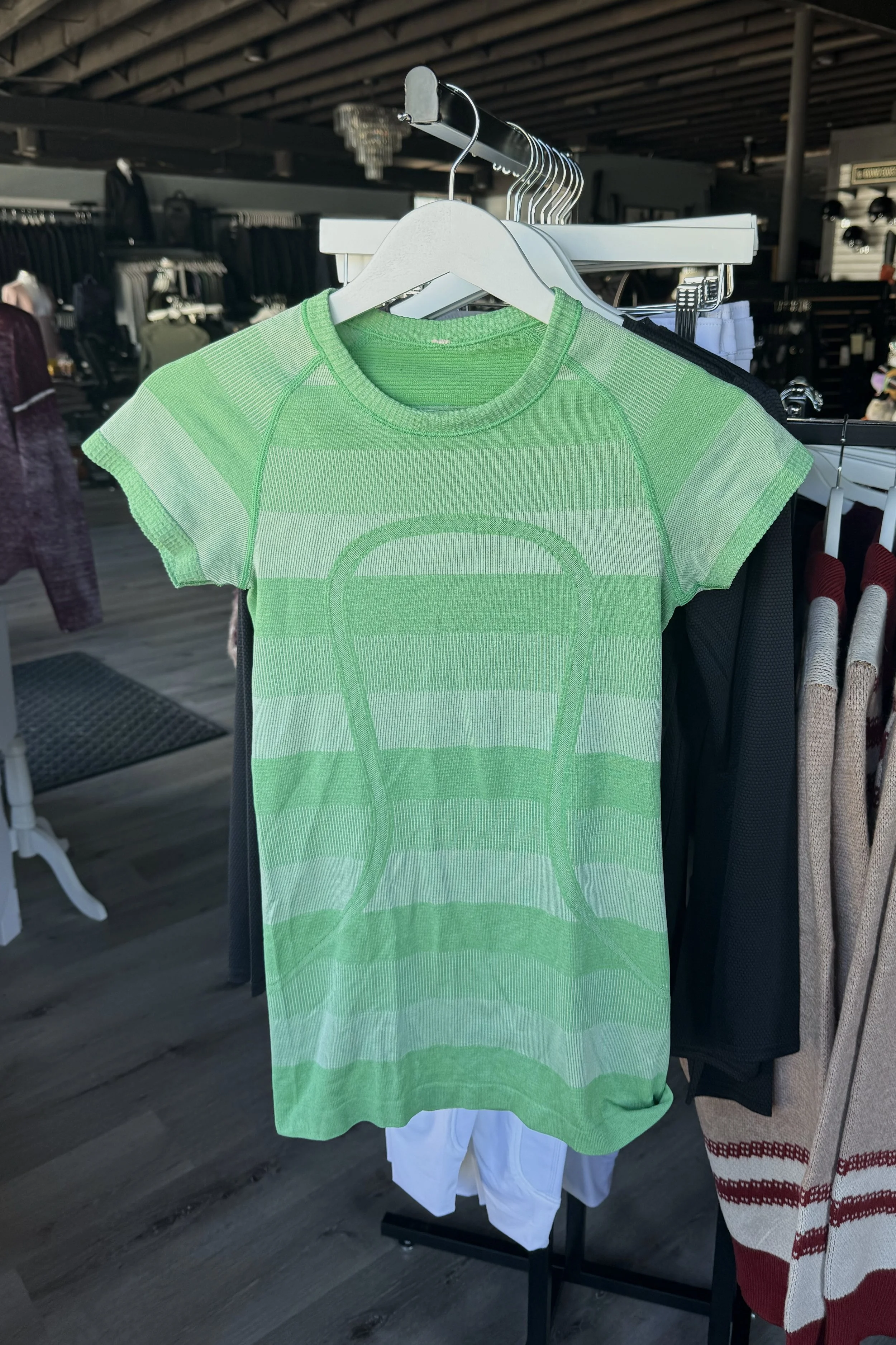 Lulu Lemon Swiftly Tech Short Sleeve Shirt In Lime Green - Medium