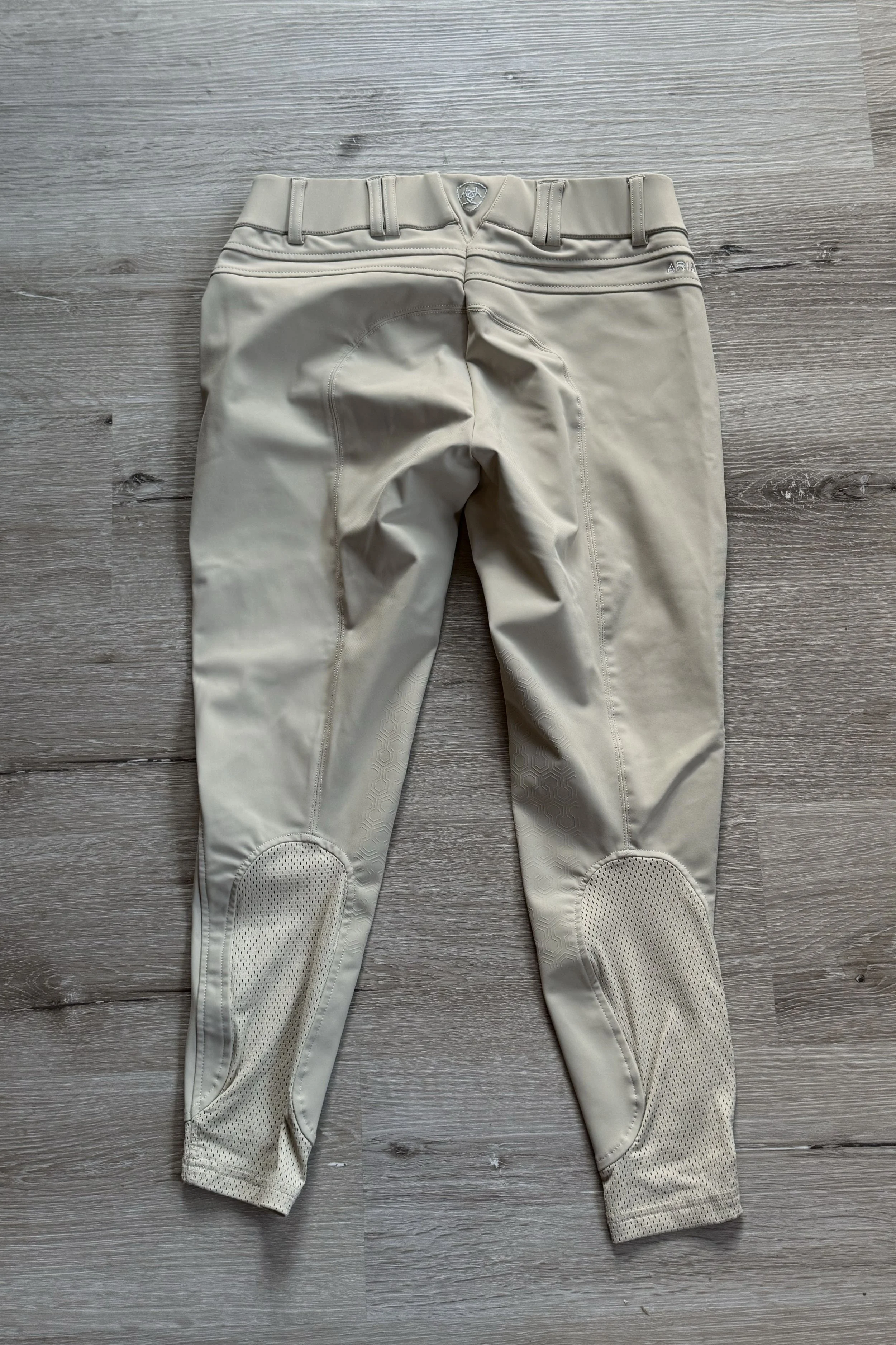 ariat tan grip 2 .jpg