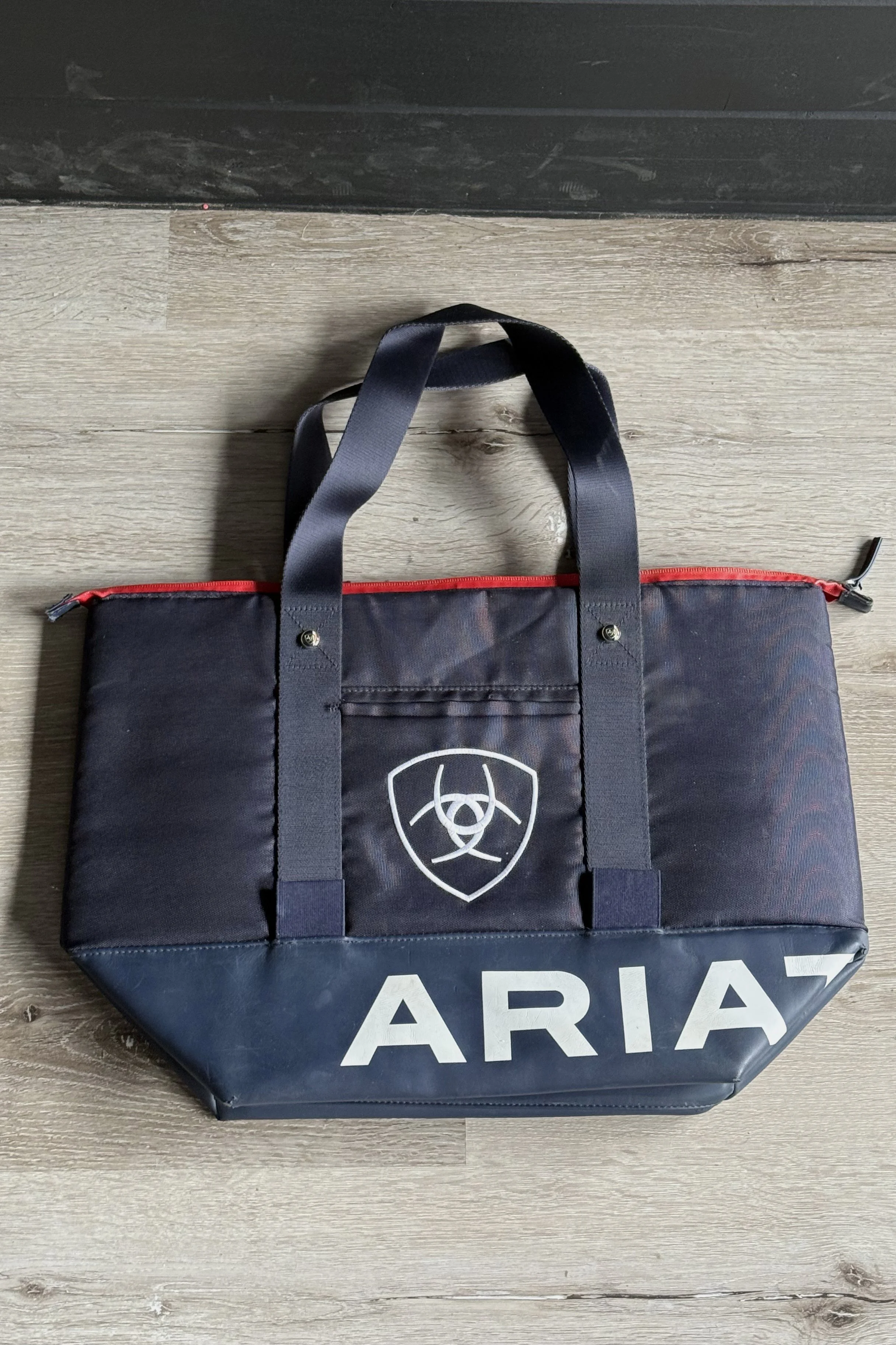 Ariat Tote In Navy