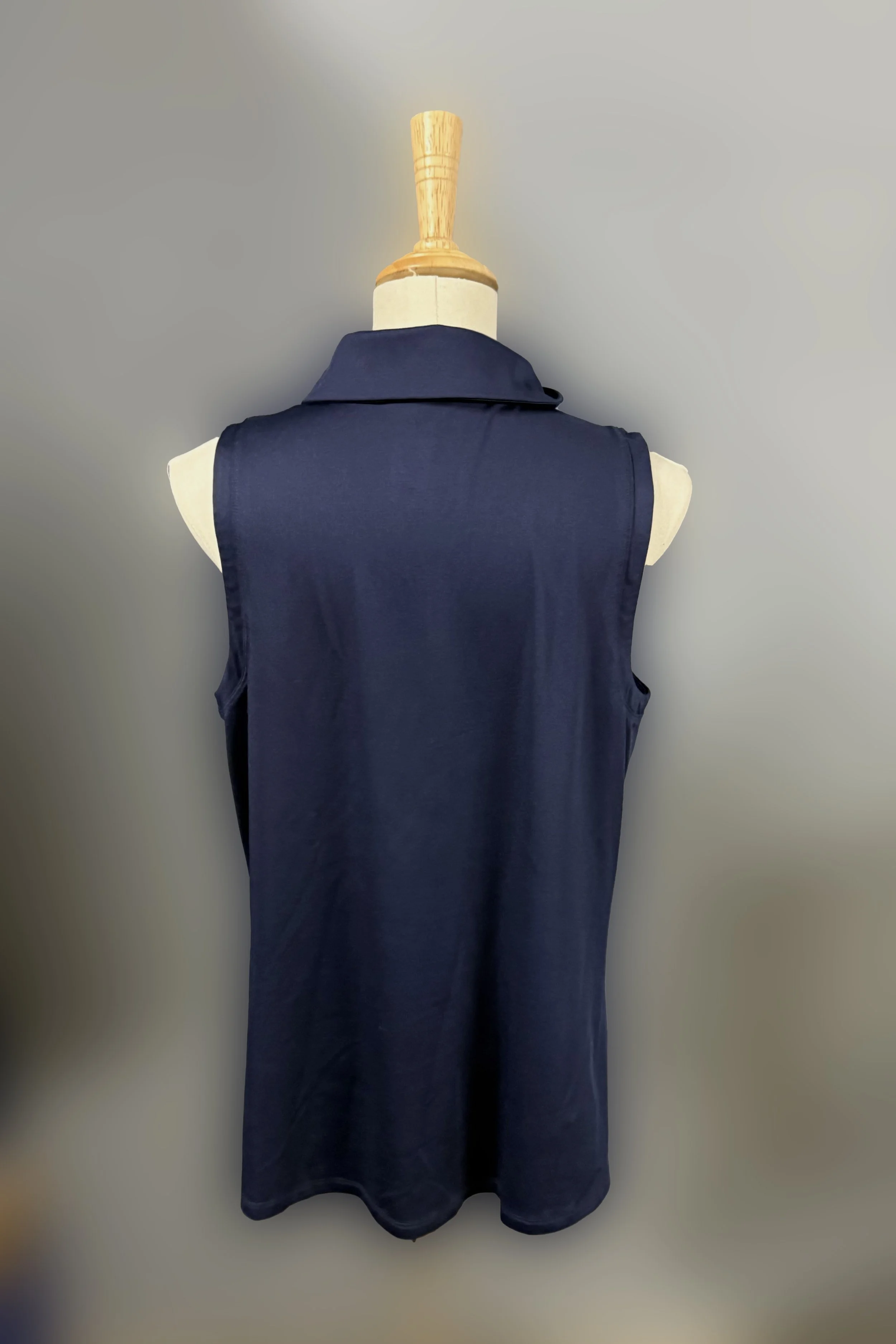 Sleeveless navy 1 .jpg