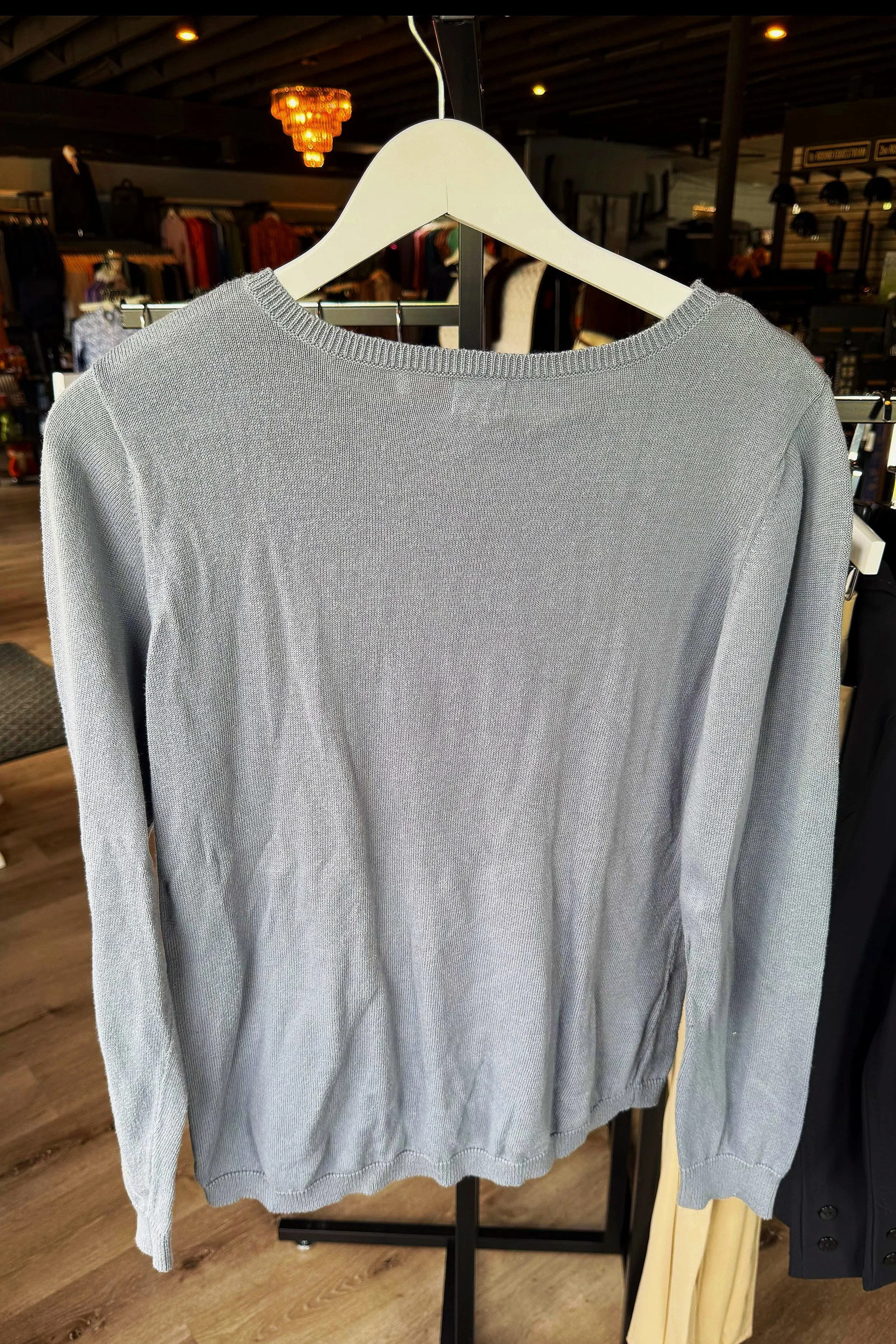 sweater+1.jpg