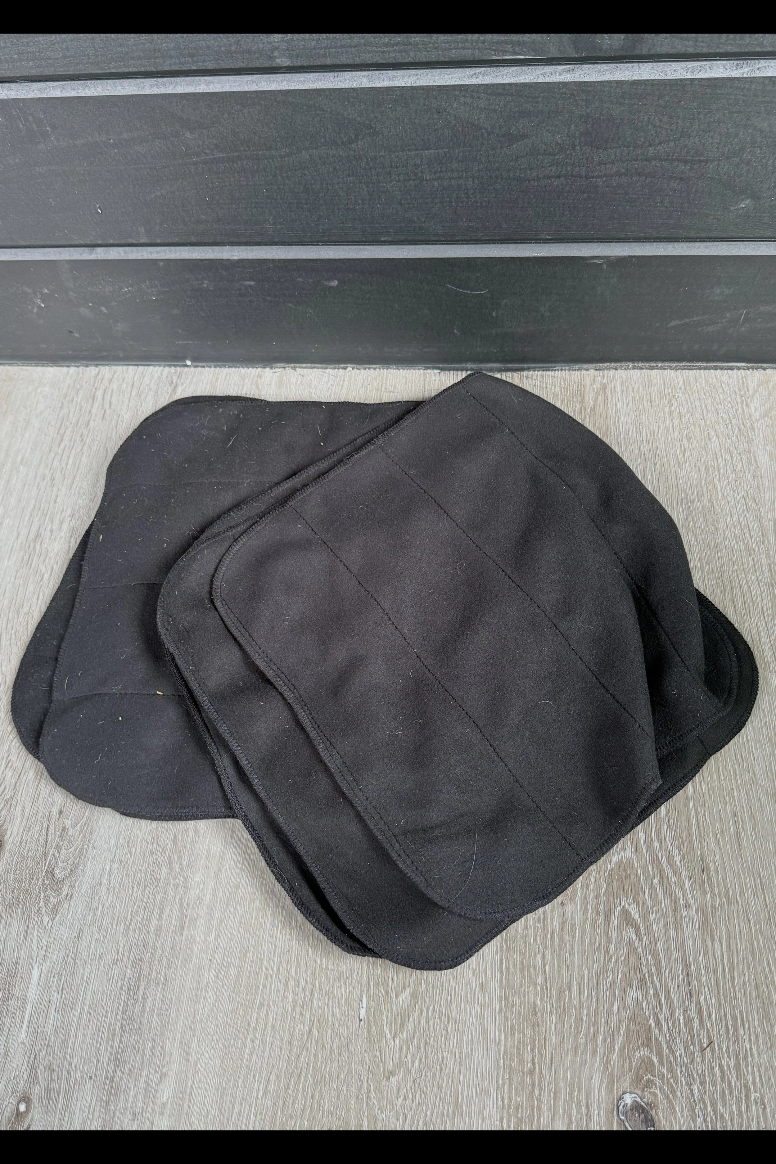 Set Of 8 Polo Wrap Liners In Black - 12 X 12"