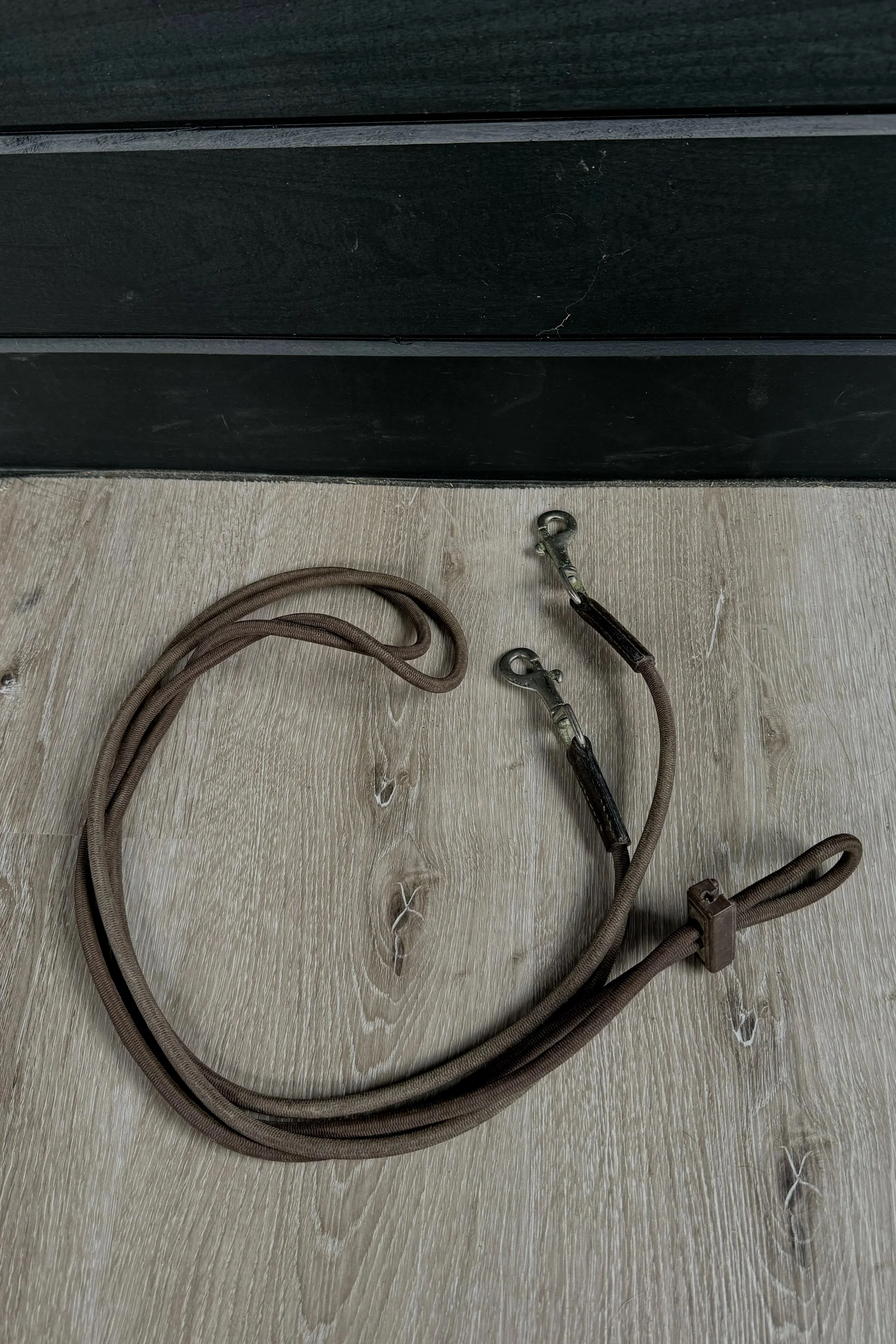 Suffolk Neck Stretcher With Snaps In Brown - Horse