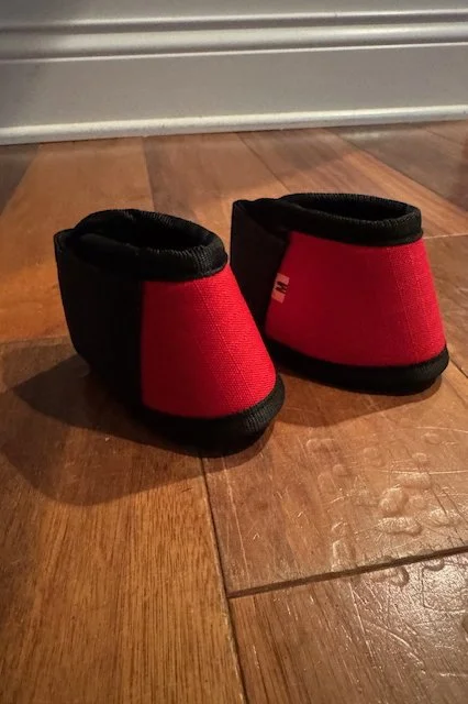 Miniature Overreach Bell Boots In Red & Black - Mini Medium