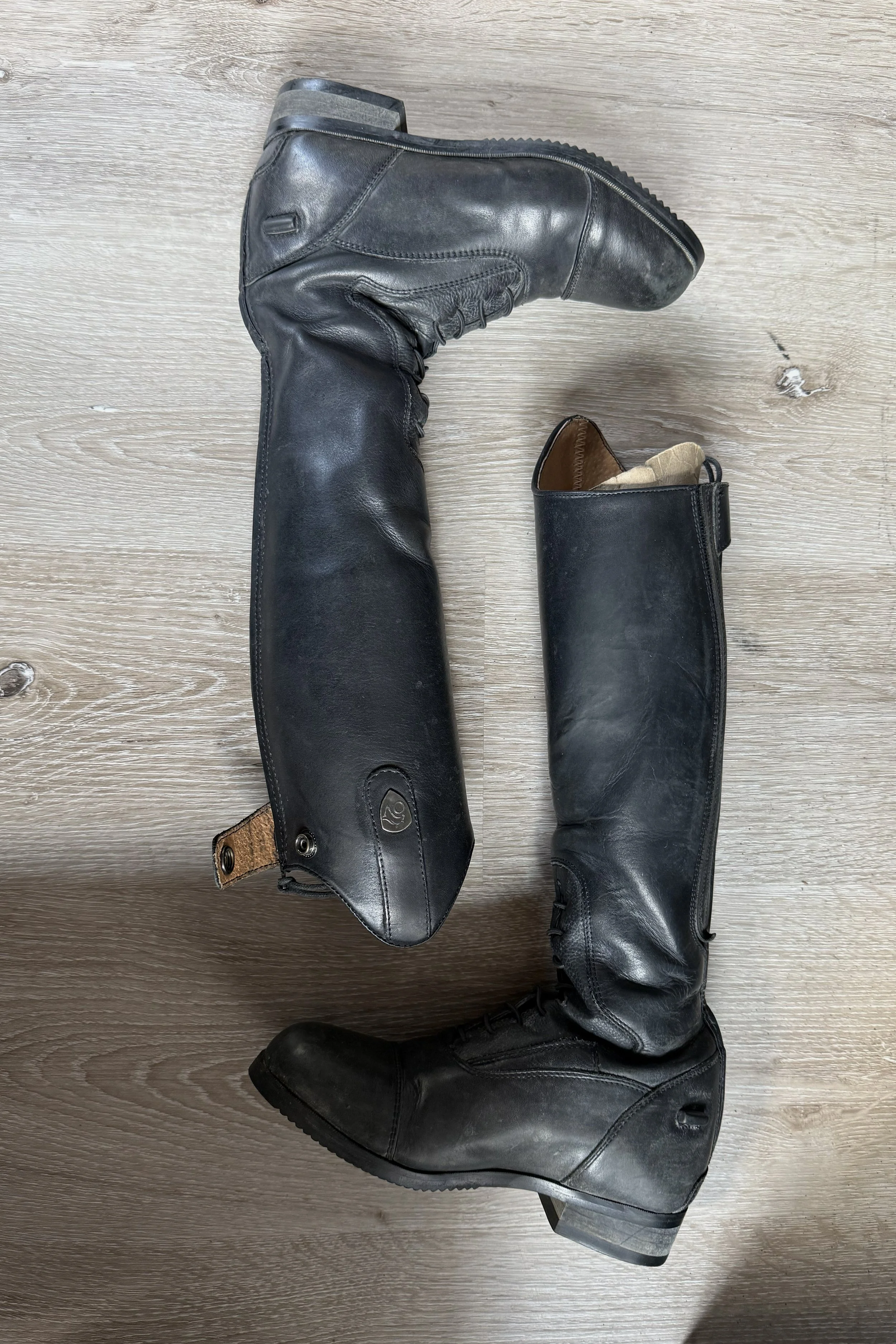 tall boots 3.jpg