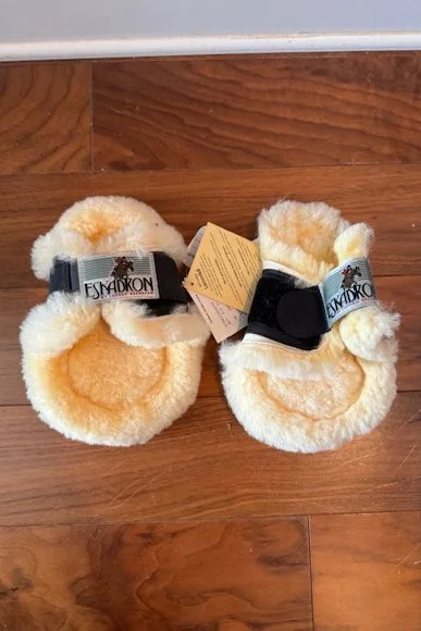 Eskadron Lambskin Spoon Fetlock Boots in Black