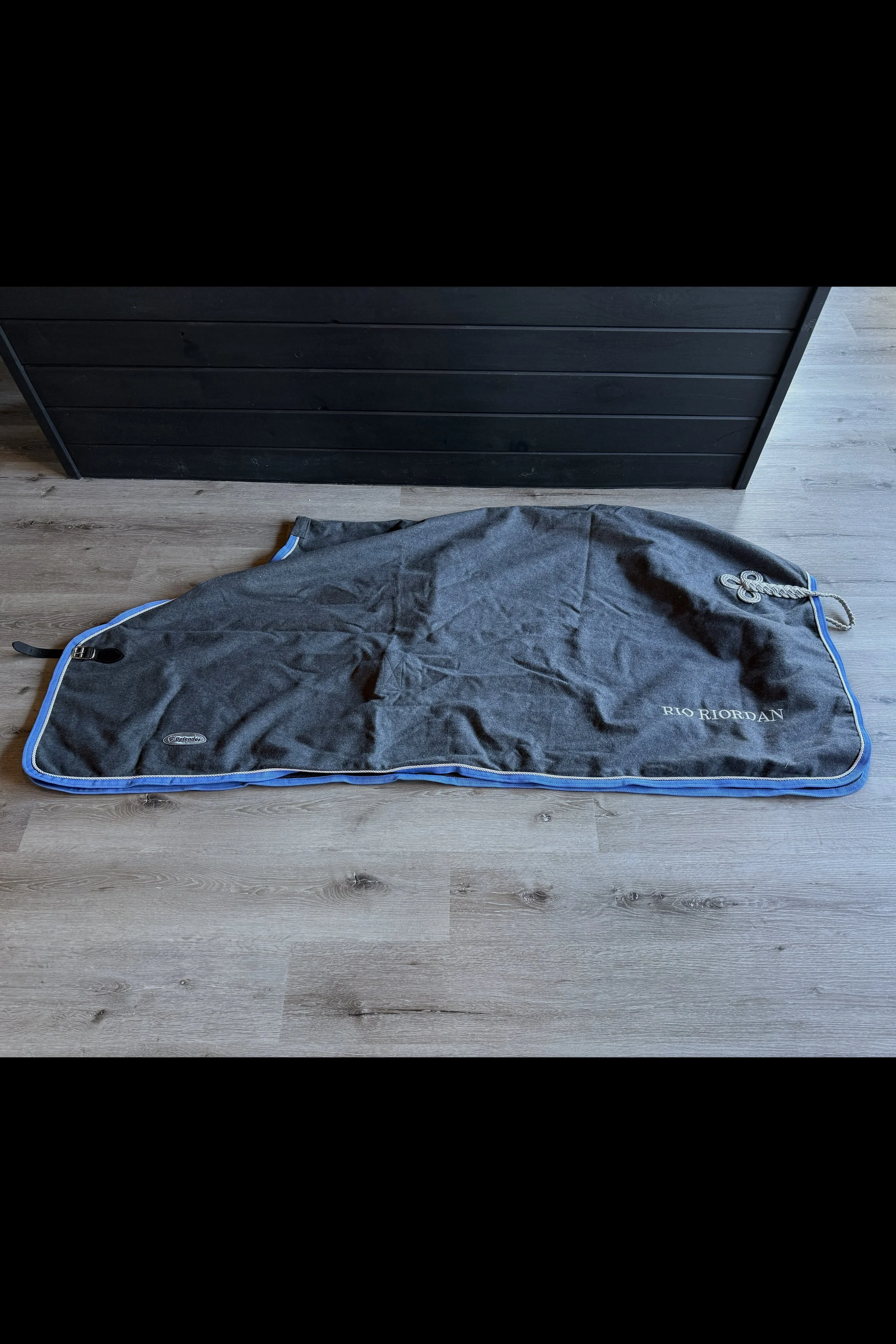 Defender Wool Dress Cooler In Grey With Light Blue Trim - 78"