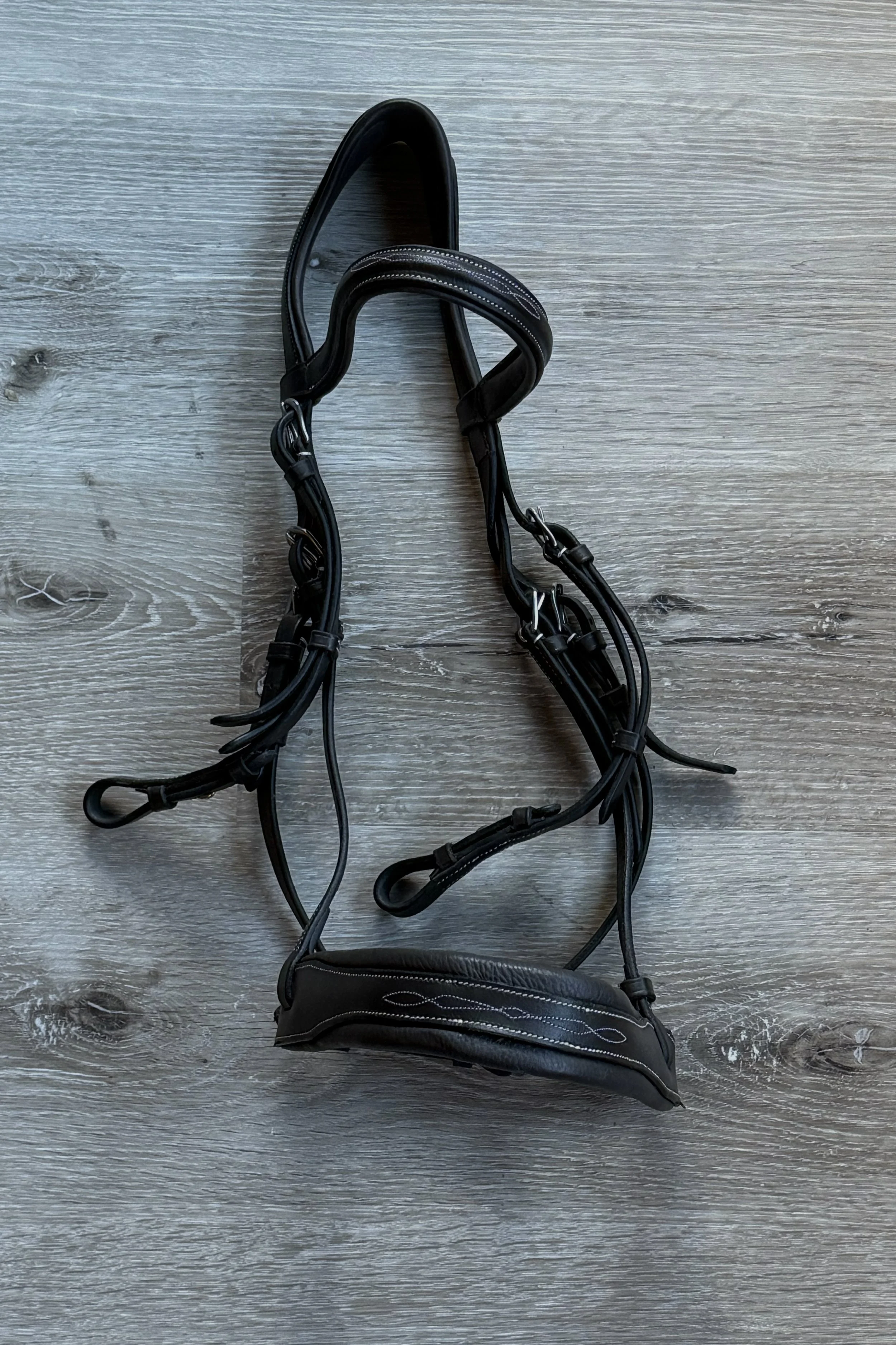 padded fancy stitched bridle .jpg