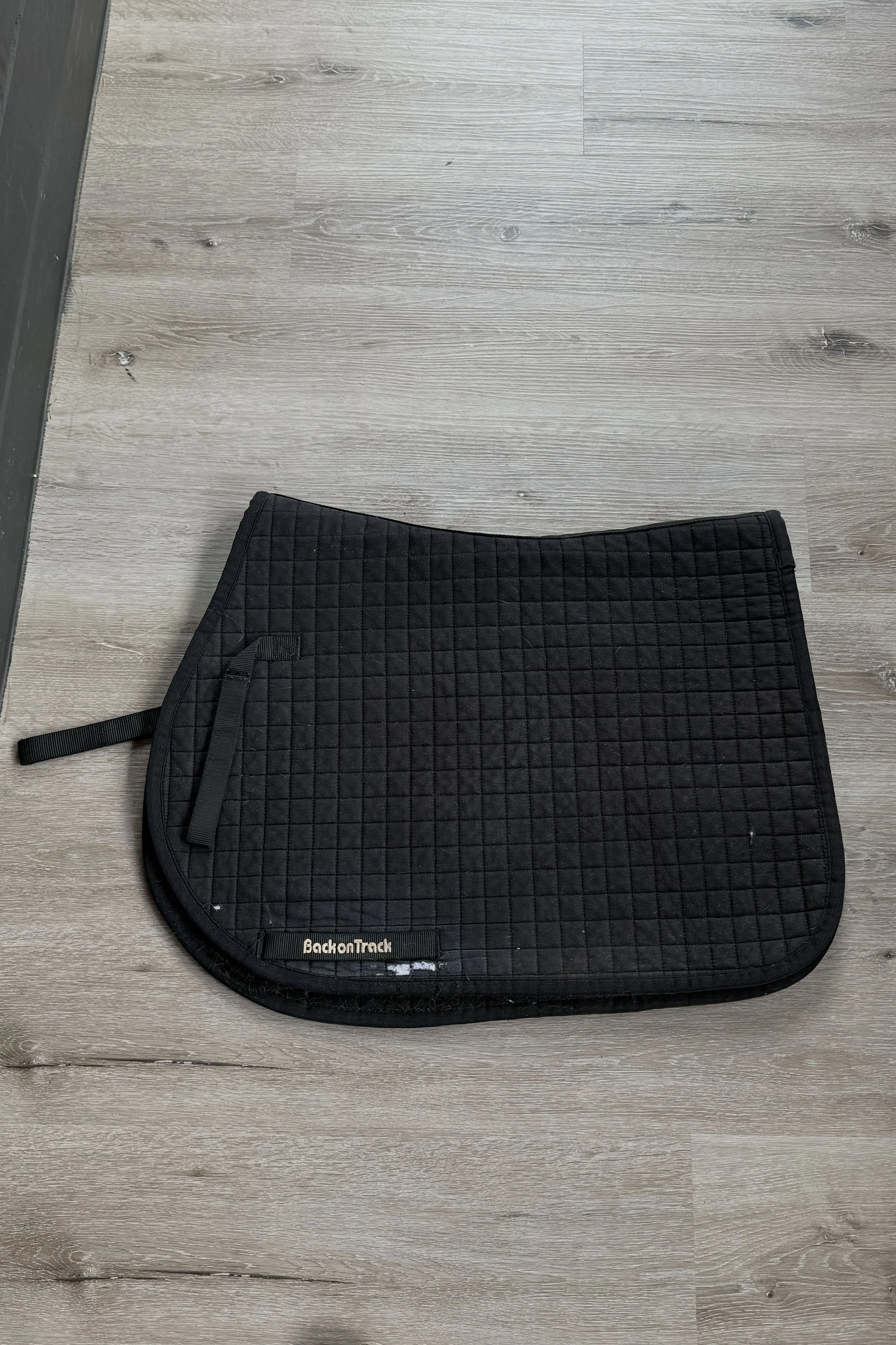 Back On Track Jump Basic Saddle Pad In Black - Full