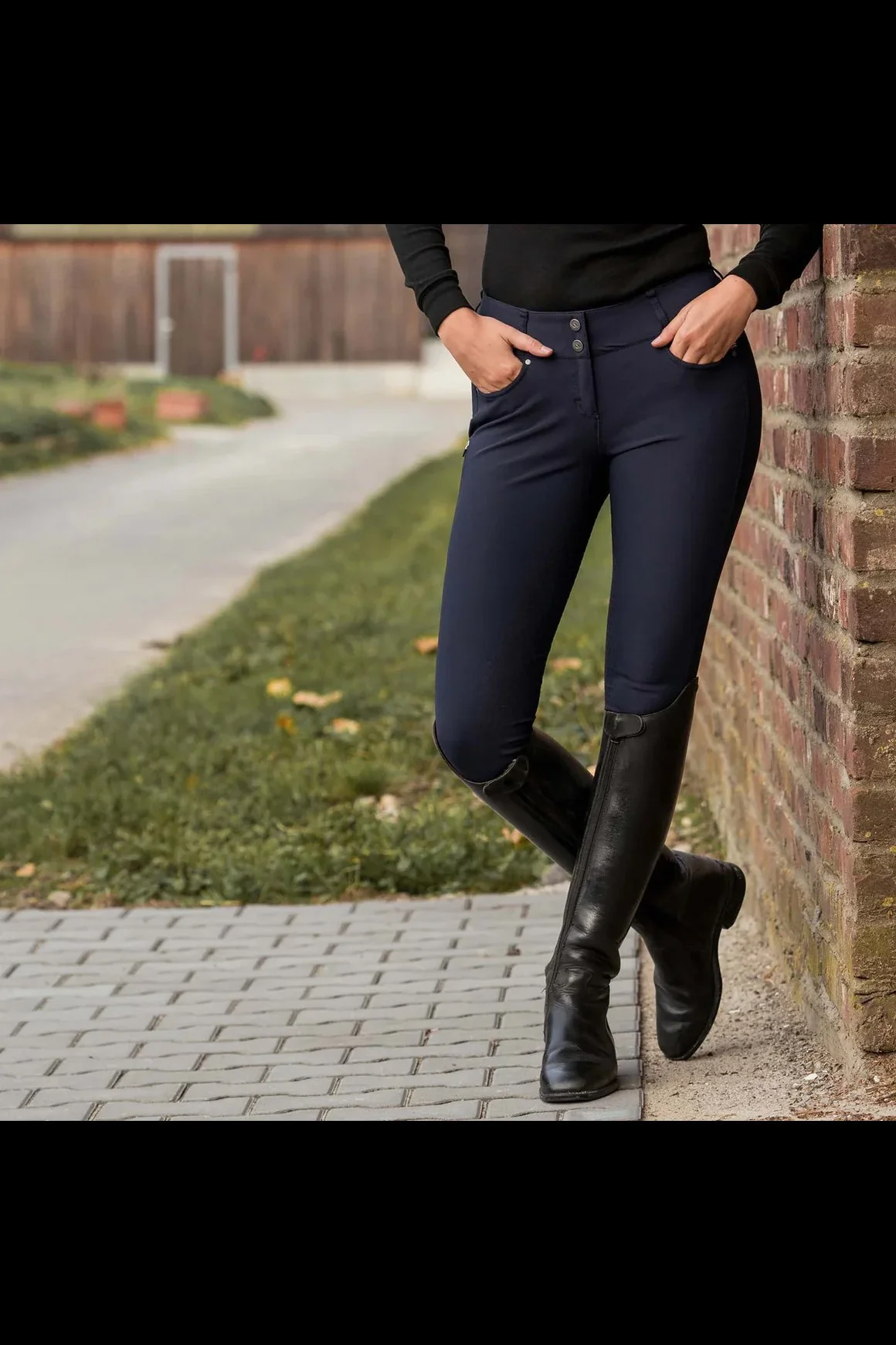 Back On Track Julia Knee Grip Breech In Navy- US 8 (30)