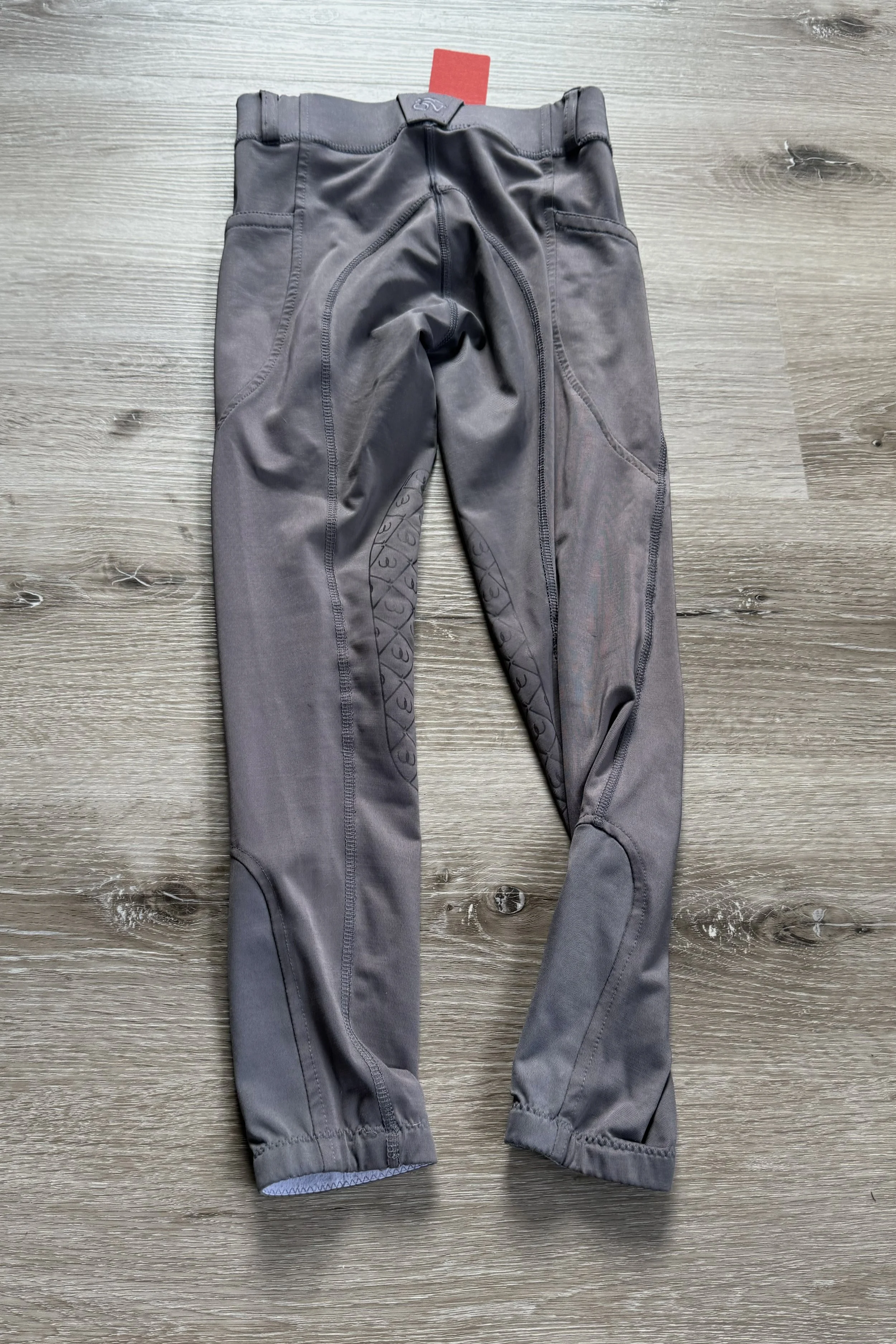 ovation grey 2.jpg