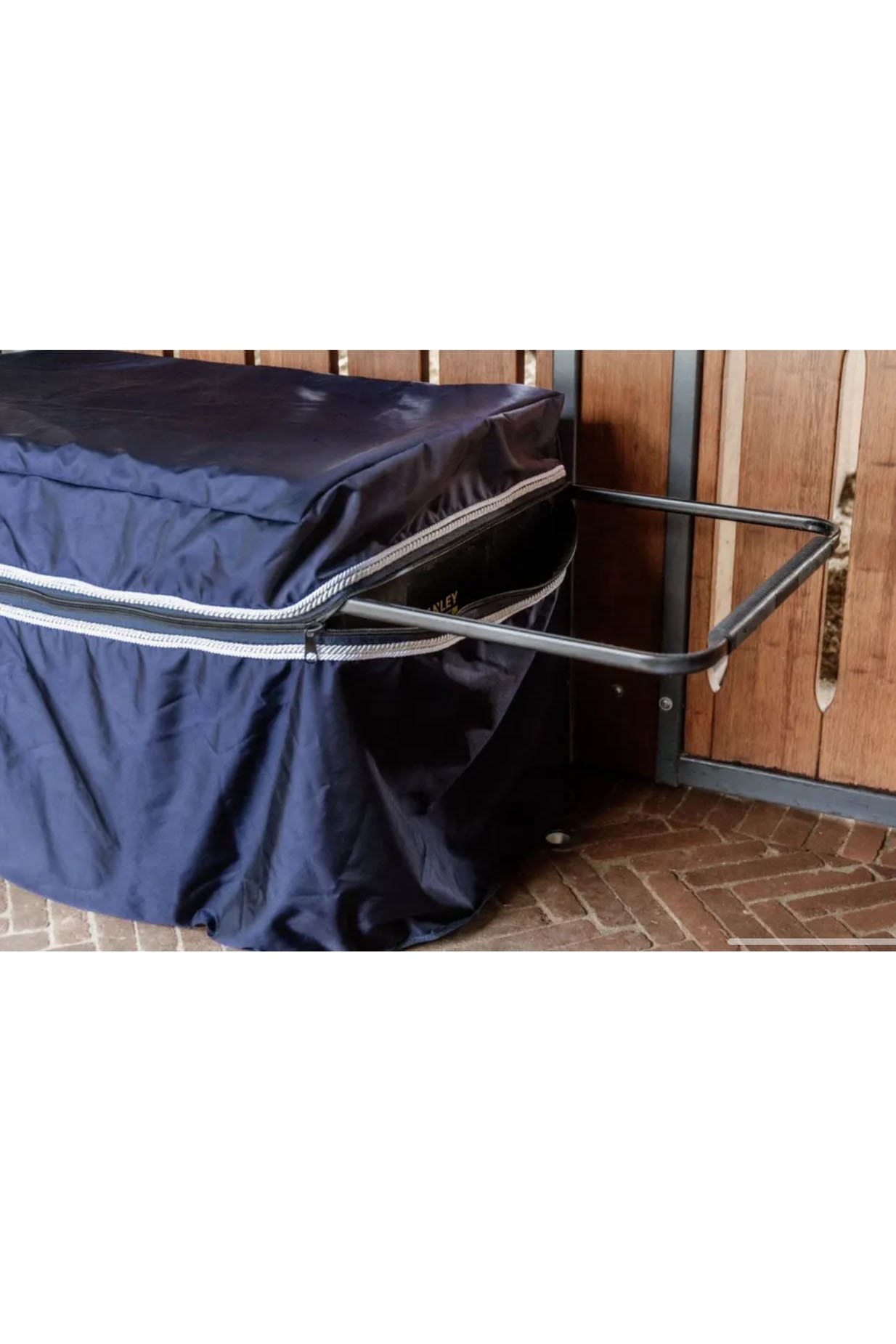 Kentucky Horsewear Stanley Classic Box Cover In Navy - 2nd Round Equestrian