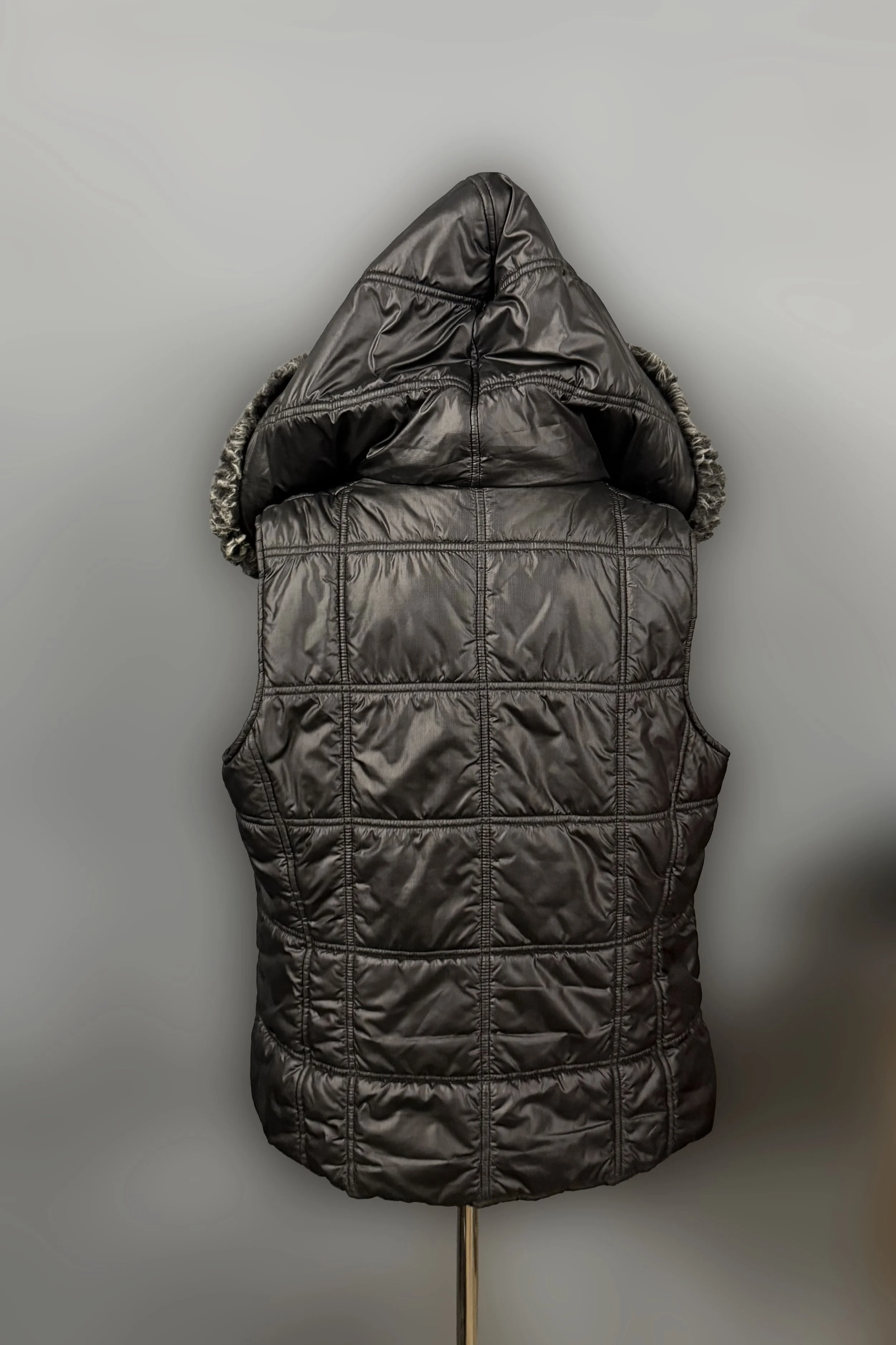 ariat black fur vest 2 .jpg