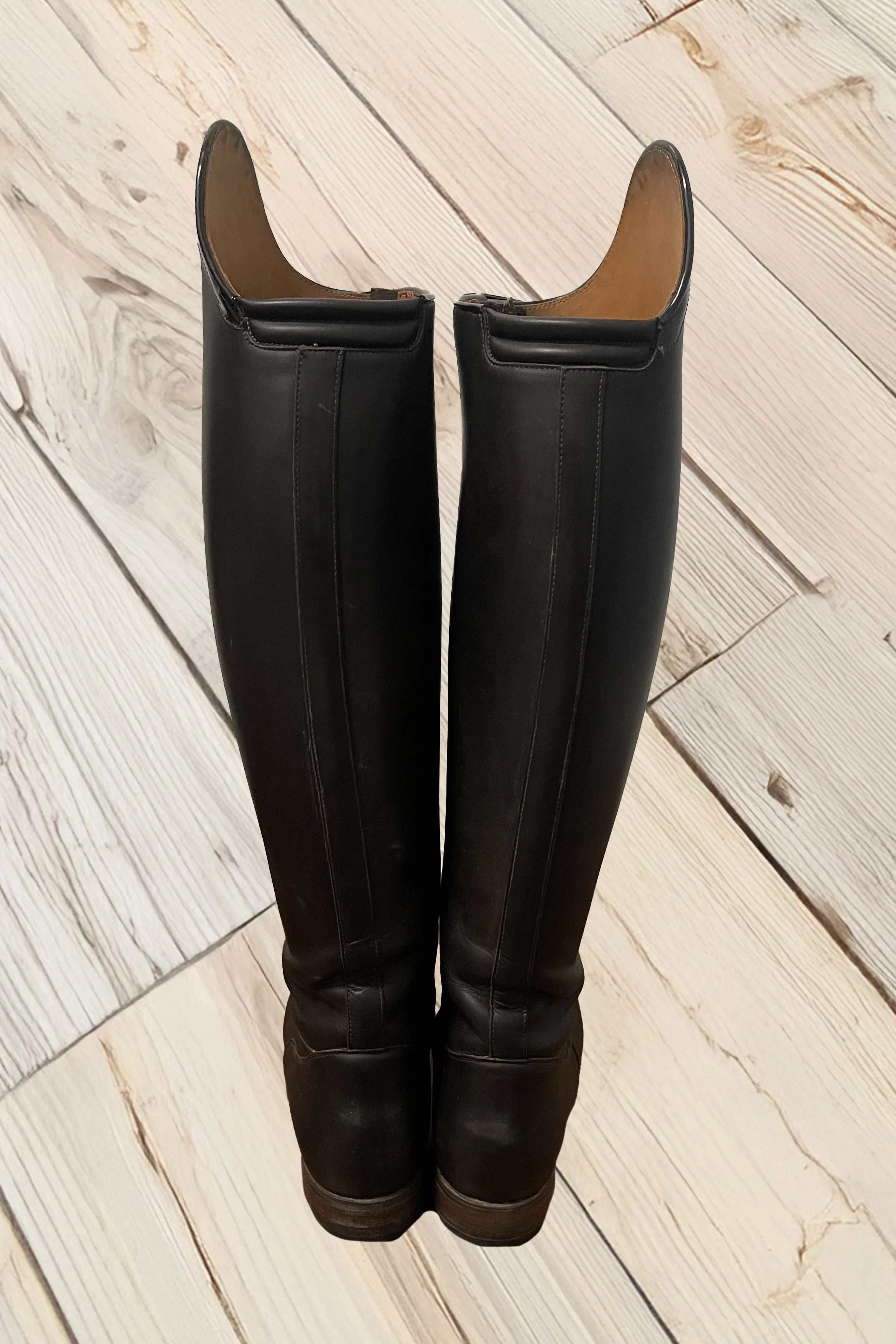 boots 2.jpg