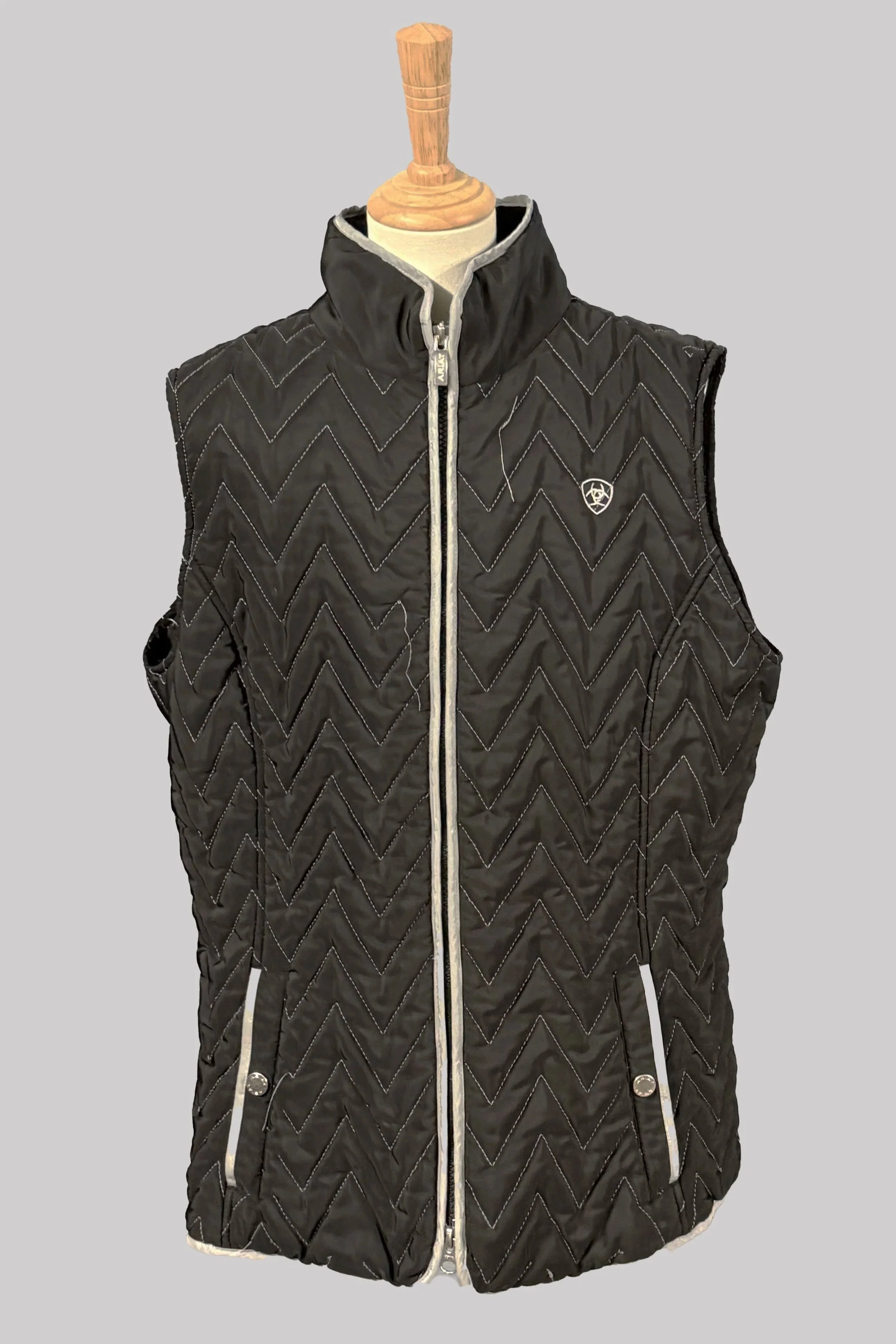 Ariat Ashley Insulated Vest In Black & Grey - Large
