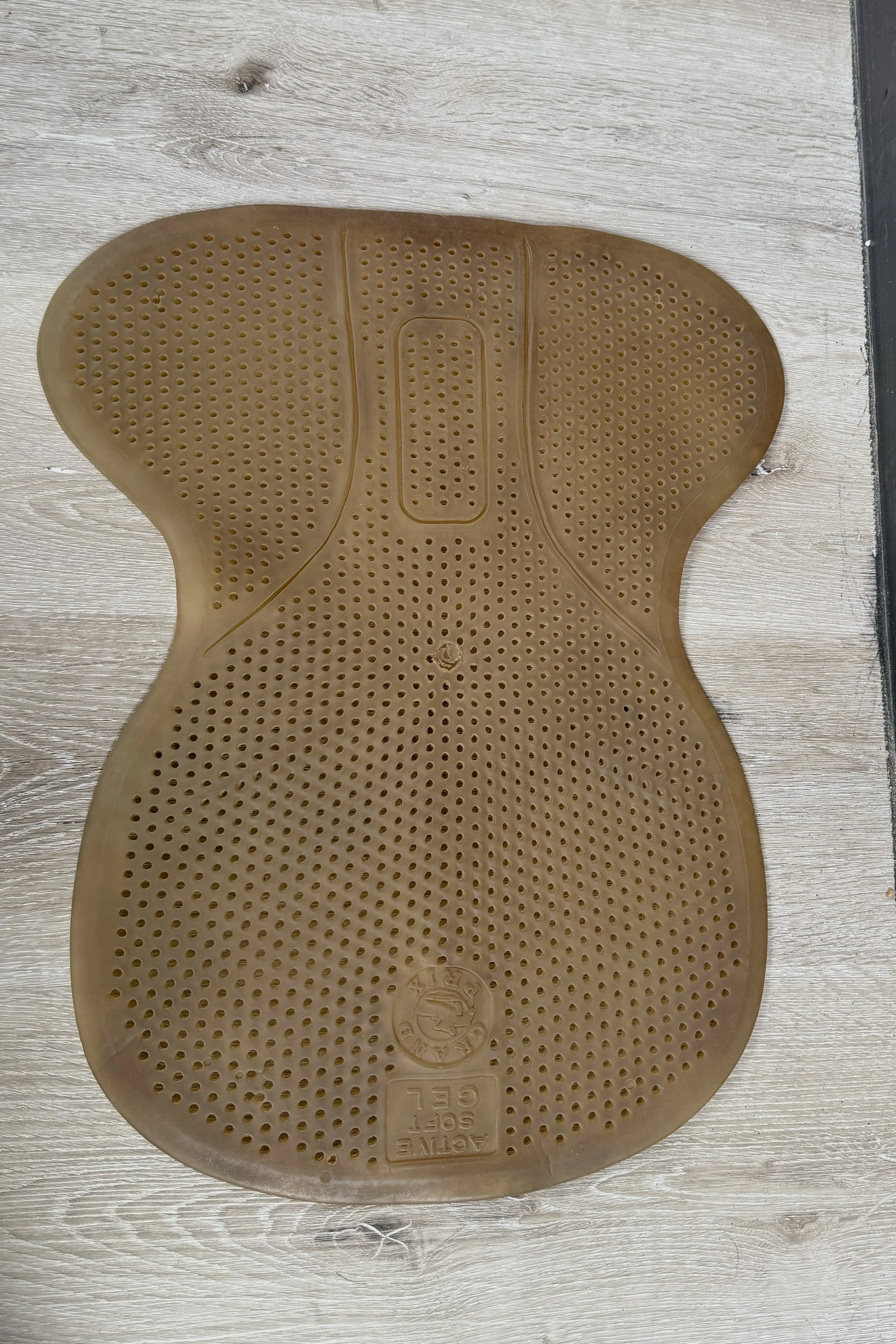 Grand Prix Soft Gel Half Pad In Gum
