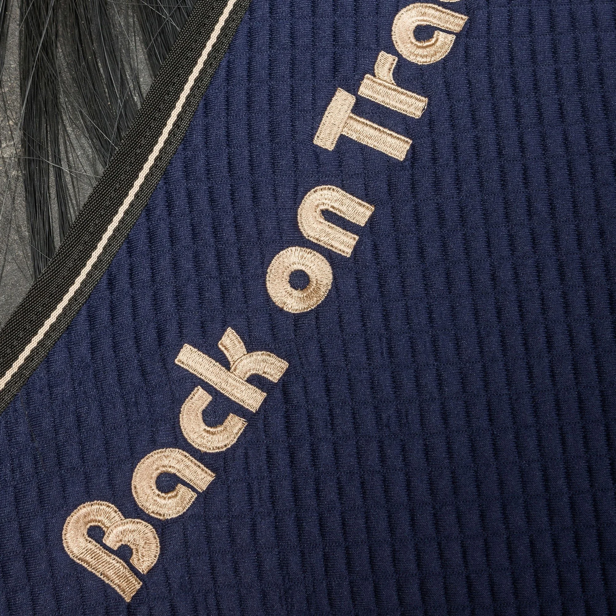 2144_Quick_Cooler_Rug_Navy_Detail_03.jpg