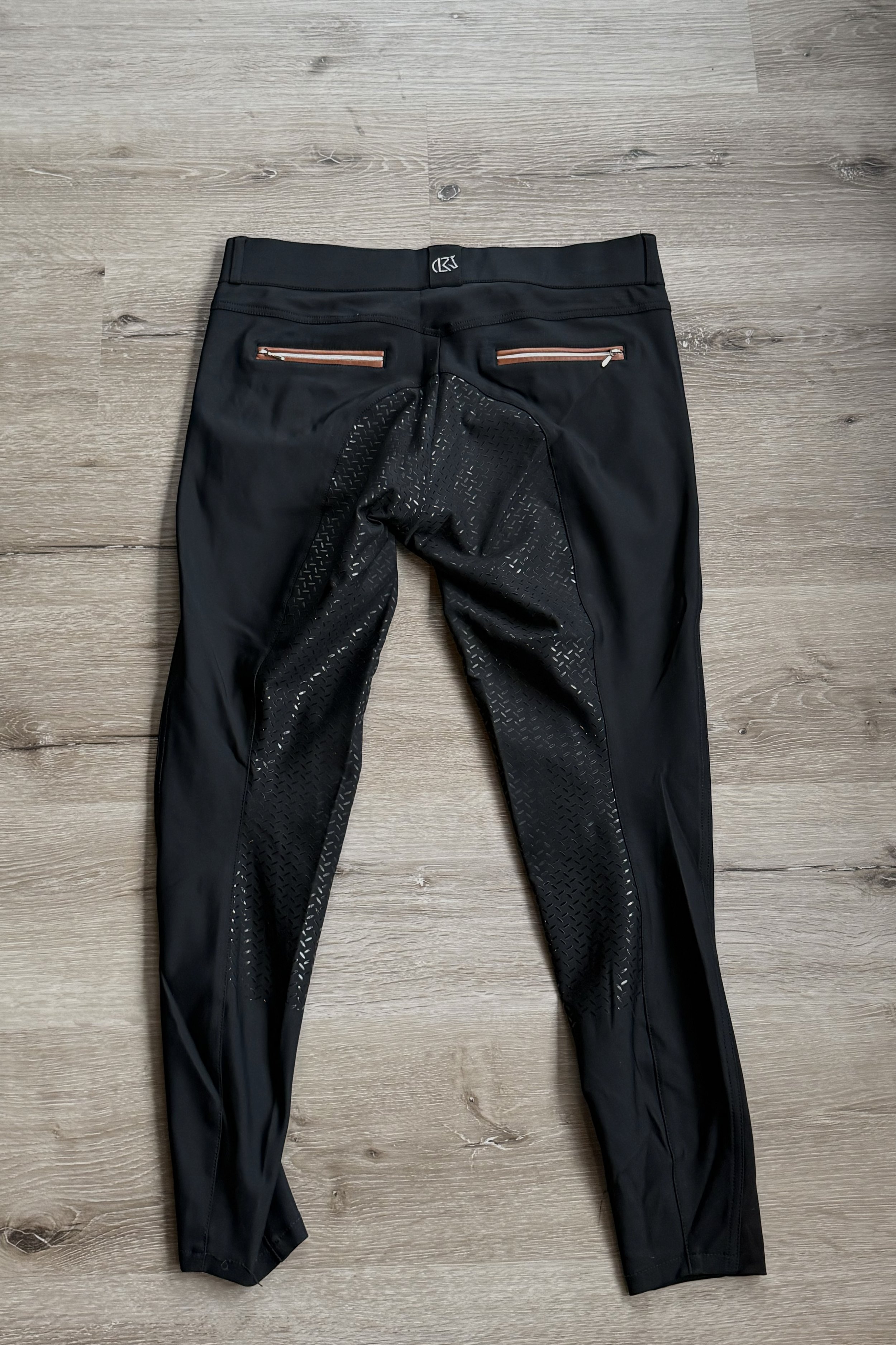 kl select black 1 .jpg