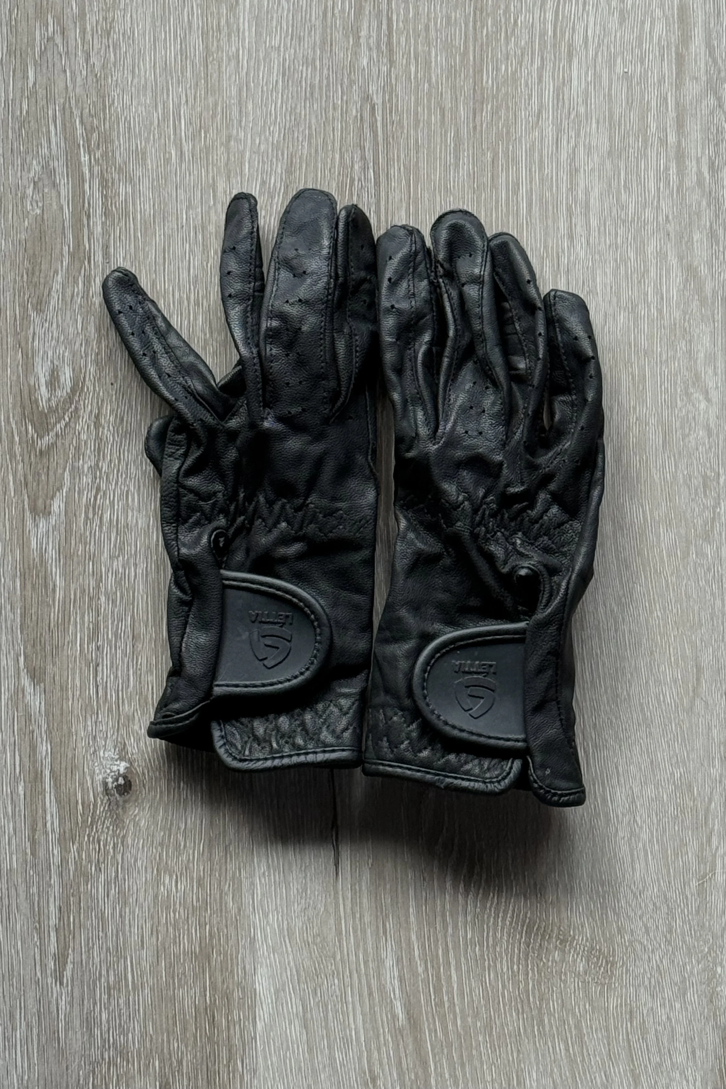 Lettia Chelsea Gloves In Black - 10