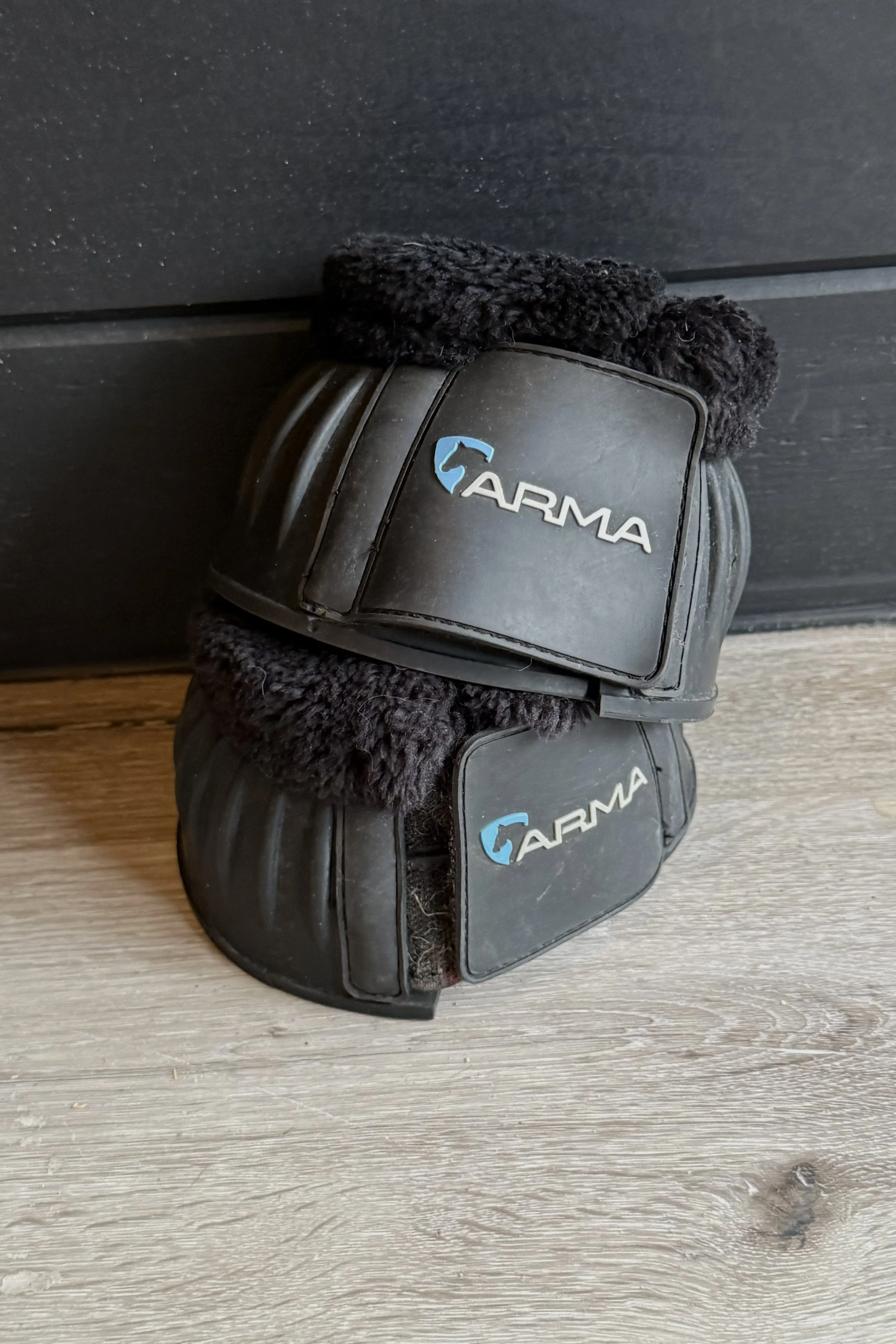 Shires Arma Fleece Velcro Bell Boots In Black - Large