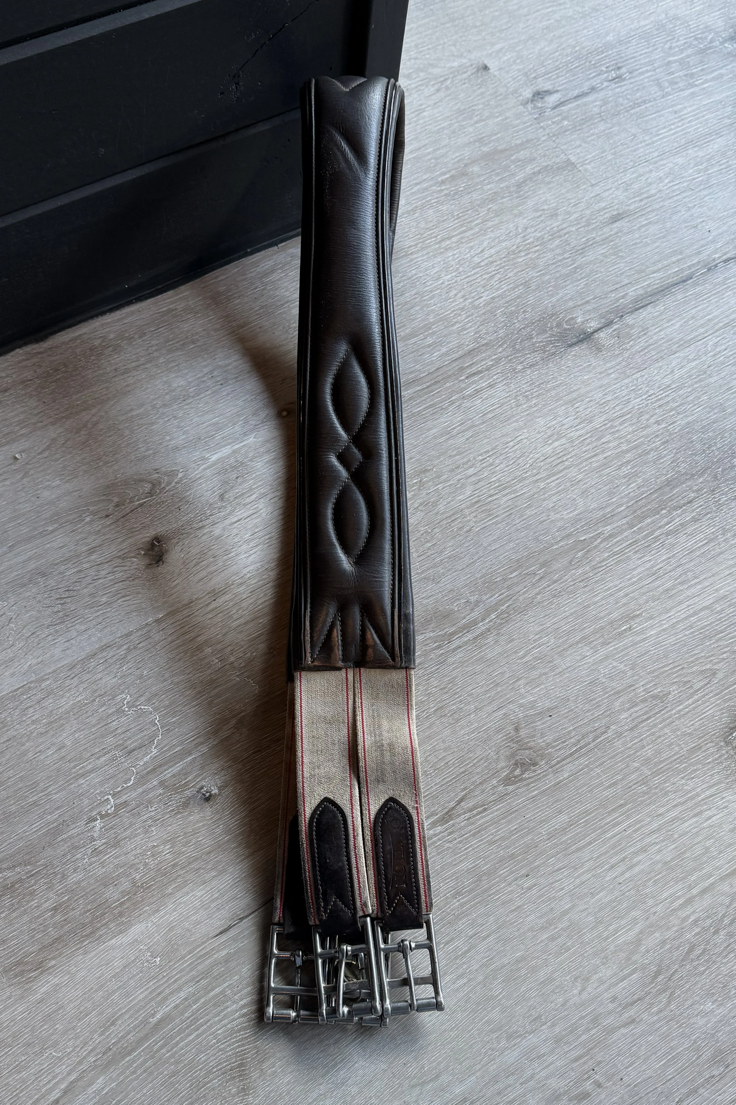 Ovation Softy Comfortable Girth In Brown - 52"