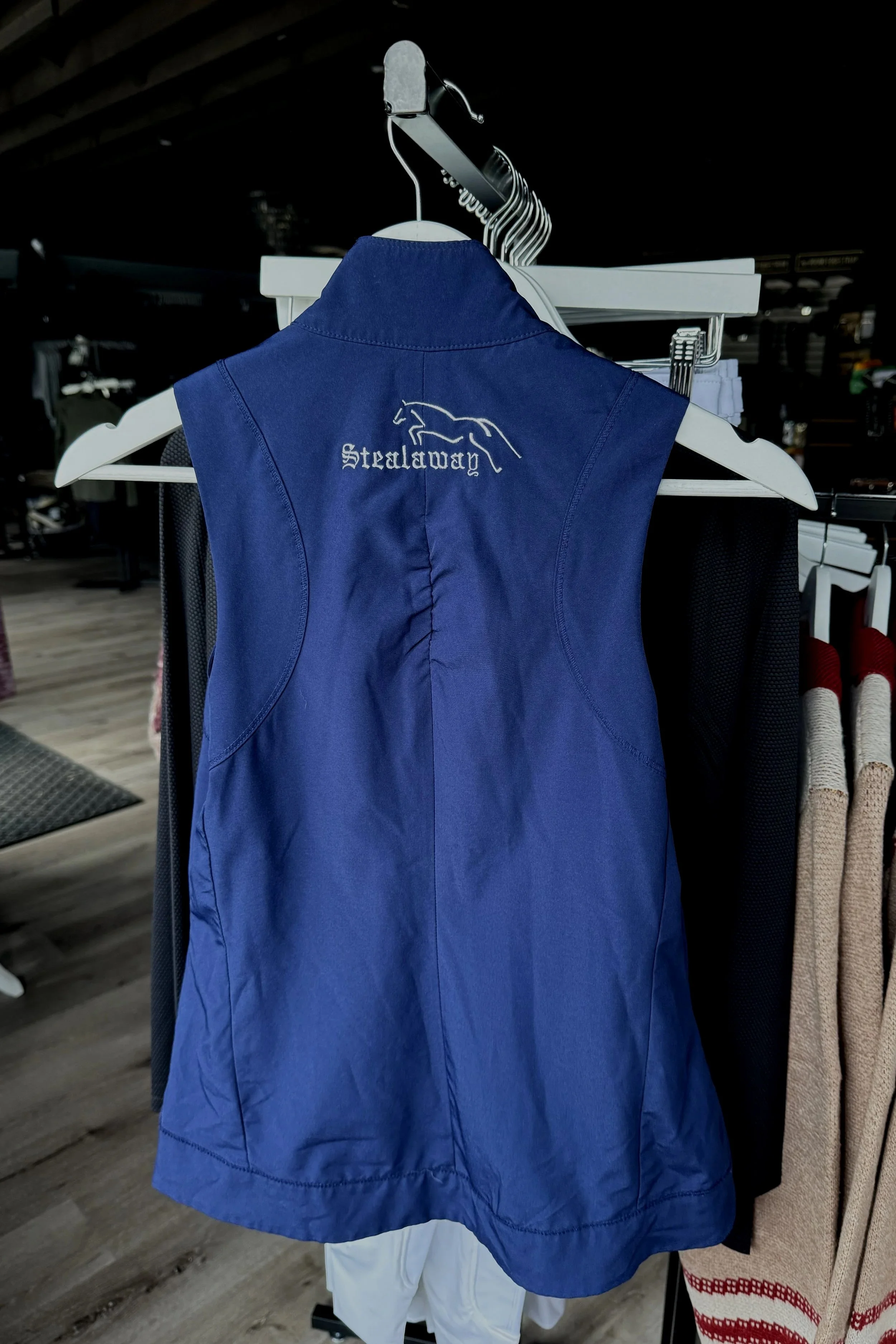 sleeveless+1.jpg