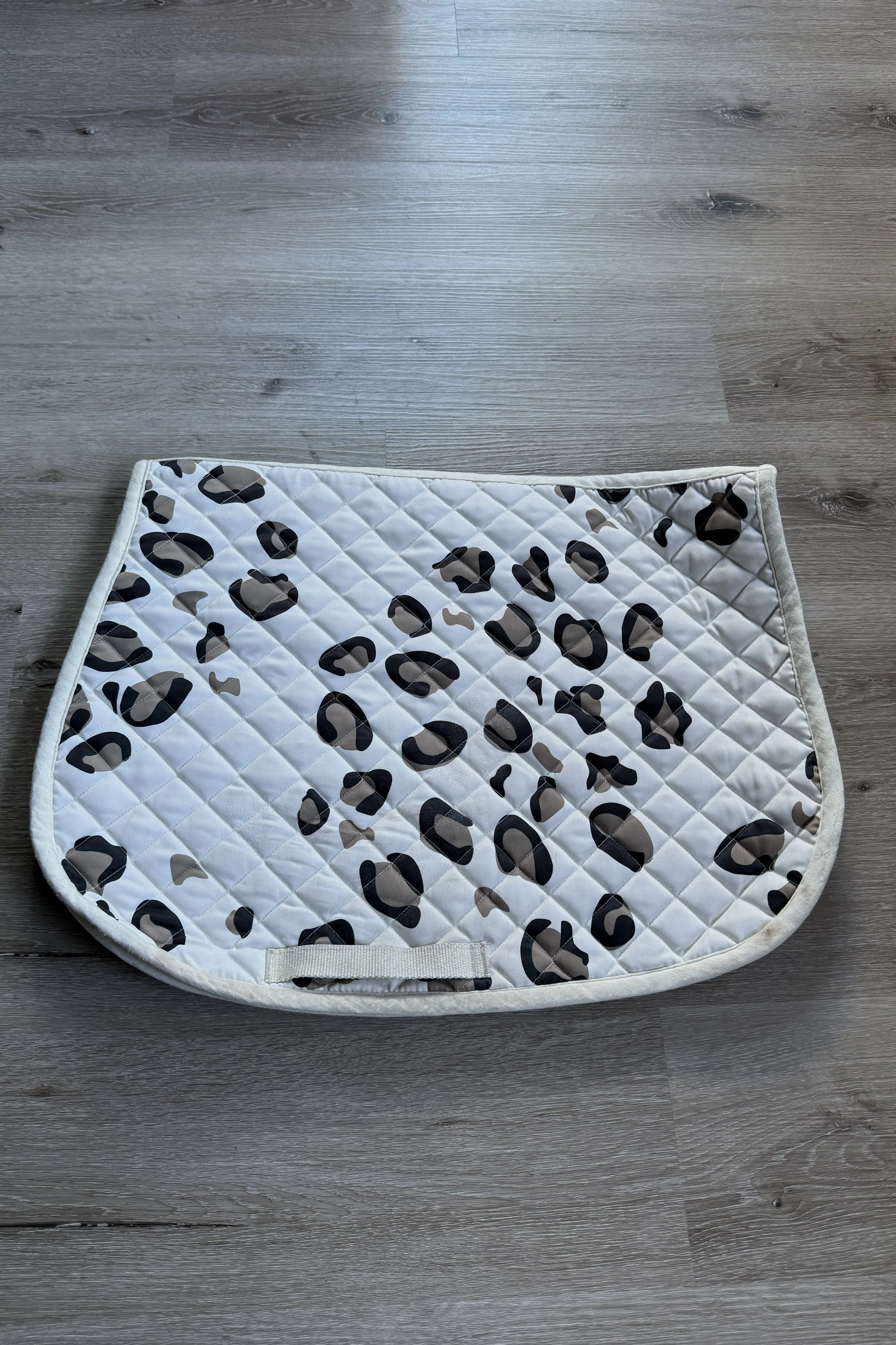 Dover Diamond Basic Saddle Pad In Leopard Print - AP